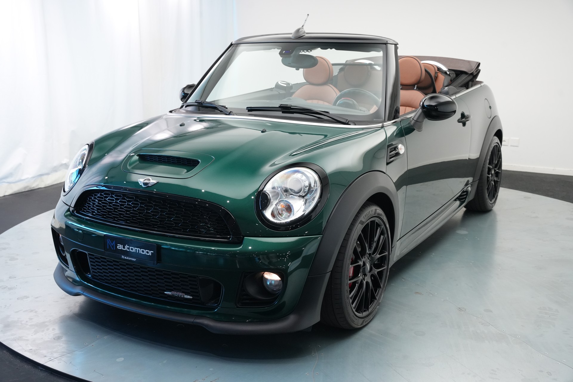 MINI Cooper John Cooper Works Cabriolet-image-53