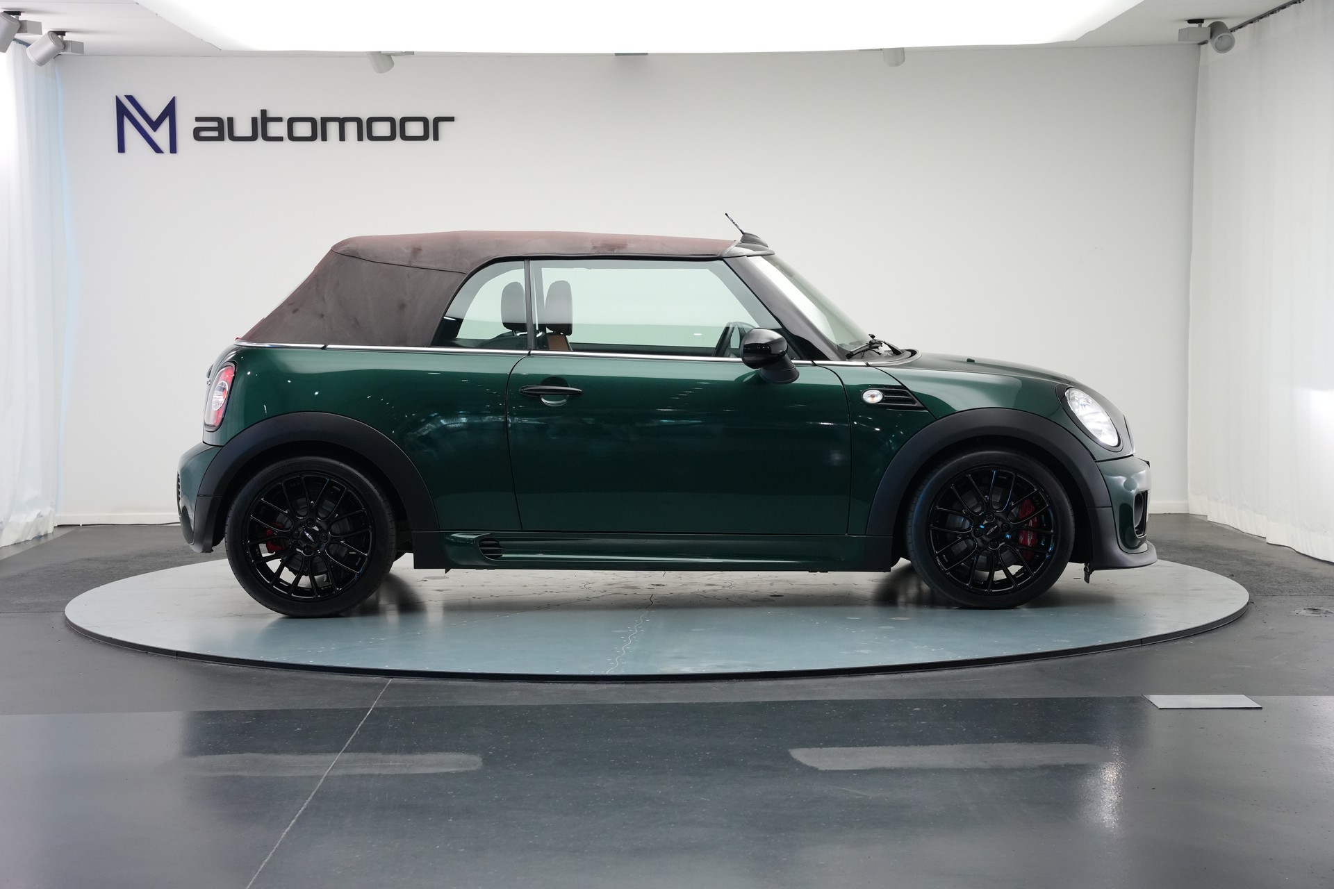 MINI Cooper John Cooper Works Cabriolet-image-3
