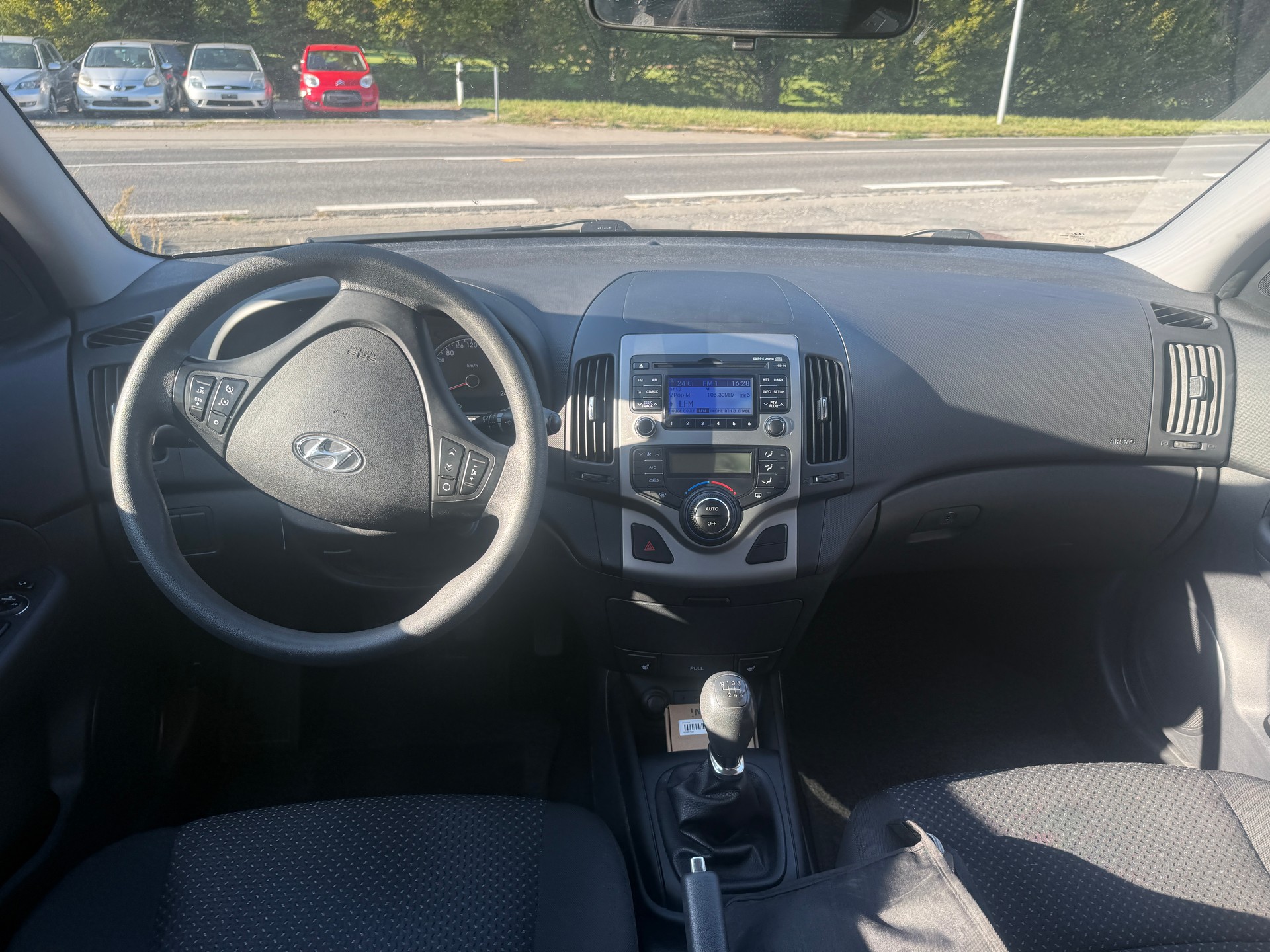 HYUNDAI i30 Wagon 1.6 Style-image-10