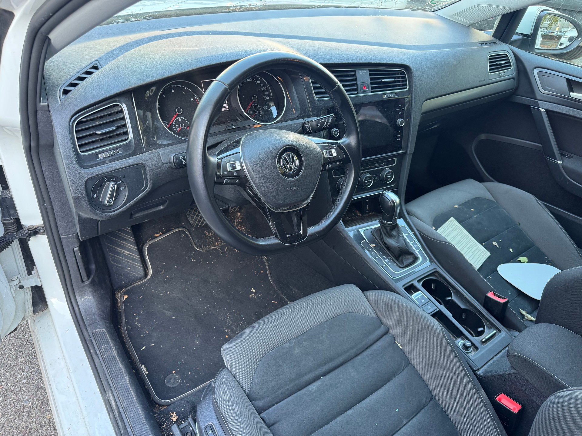 VW Golf 1.5 TSI EVO R-line DSG-image-11