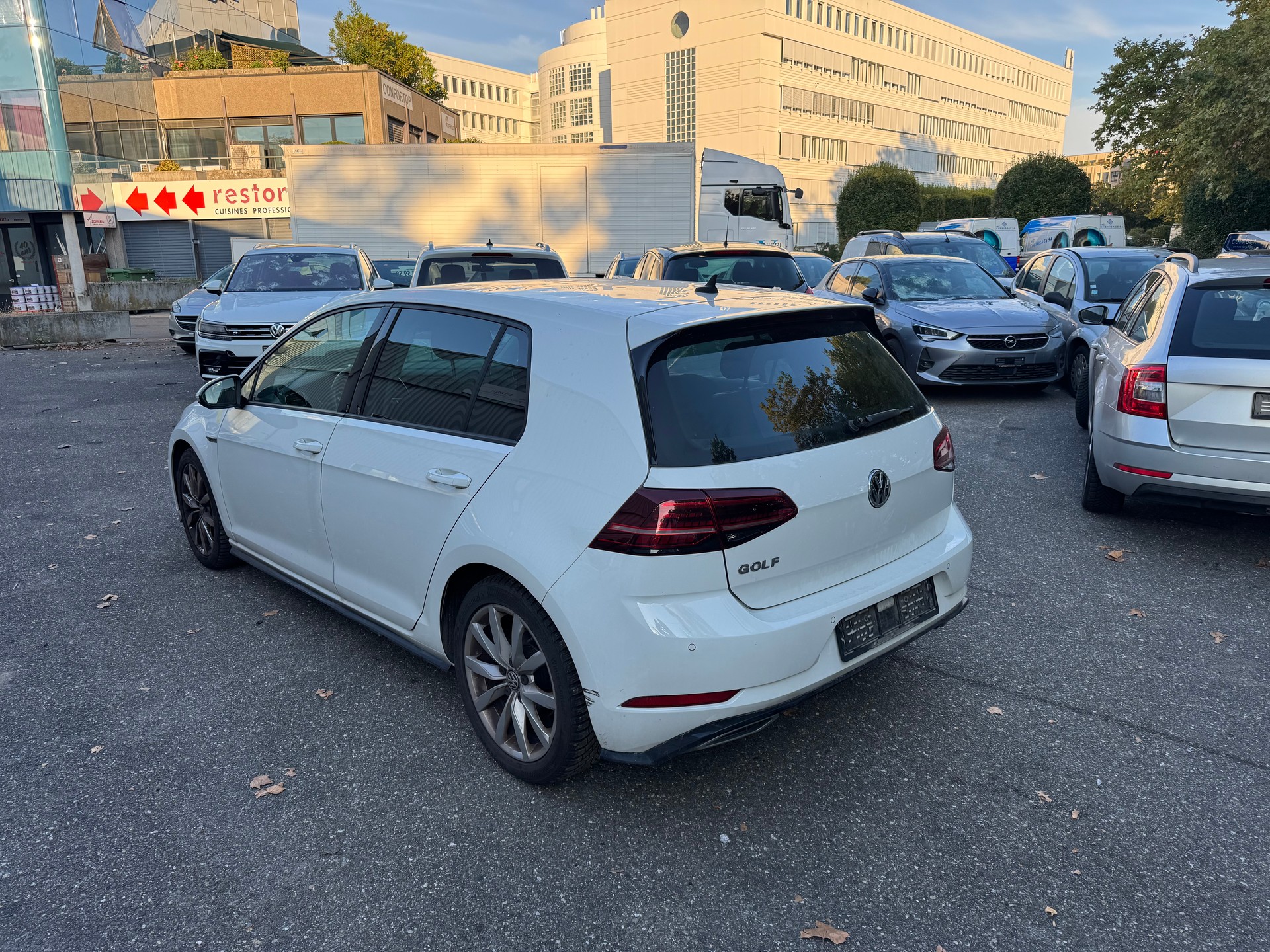 VW Golf 1.5 TSI EVO R-line DSG-image-4