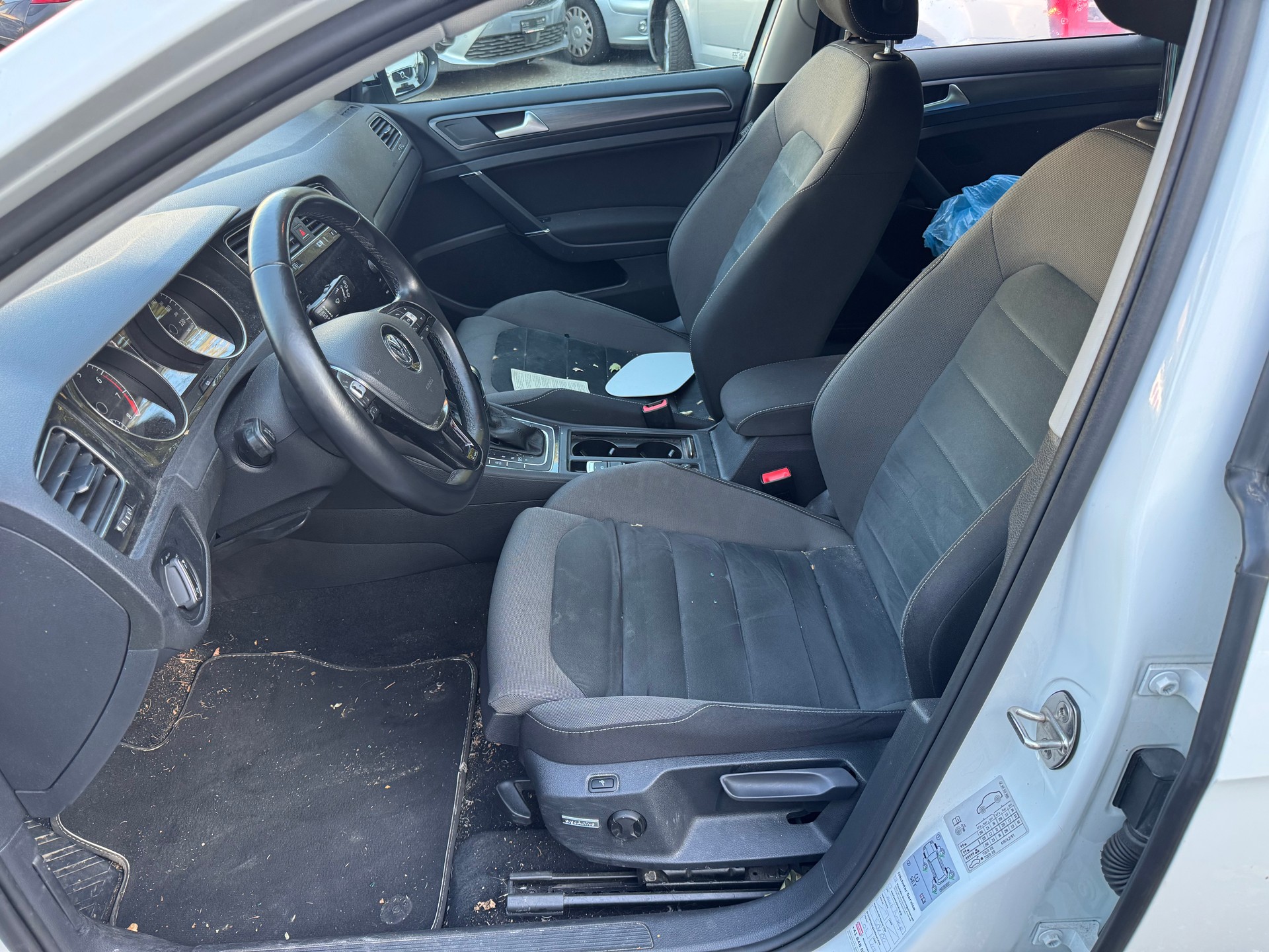 VW Golf 1.5 TSI EVO R-line DSG-image-10