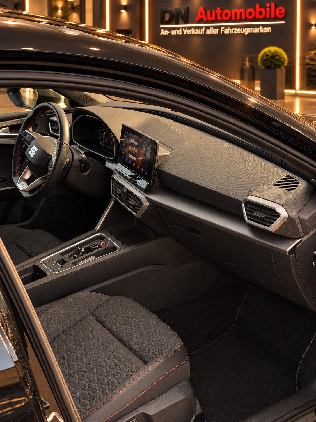 SEAT Leon 1.5 eTSI mHEV DSG Hola FR-image-5