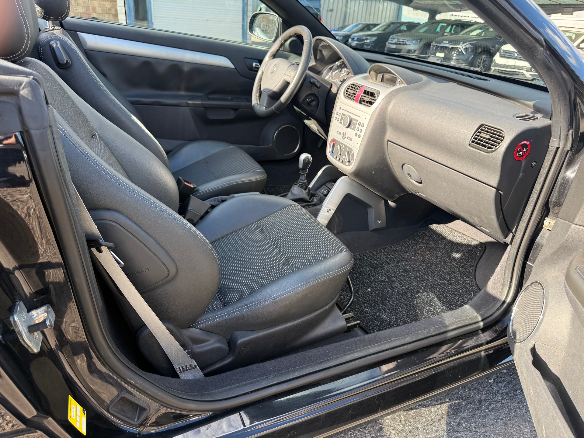 OPEL 1.4i 16V TP Titan-image-4