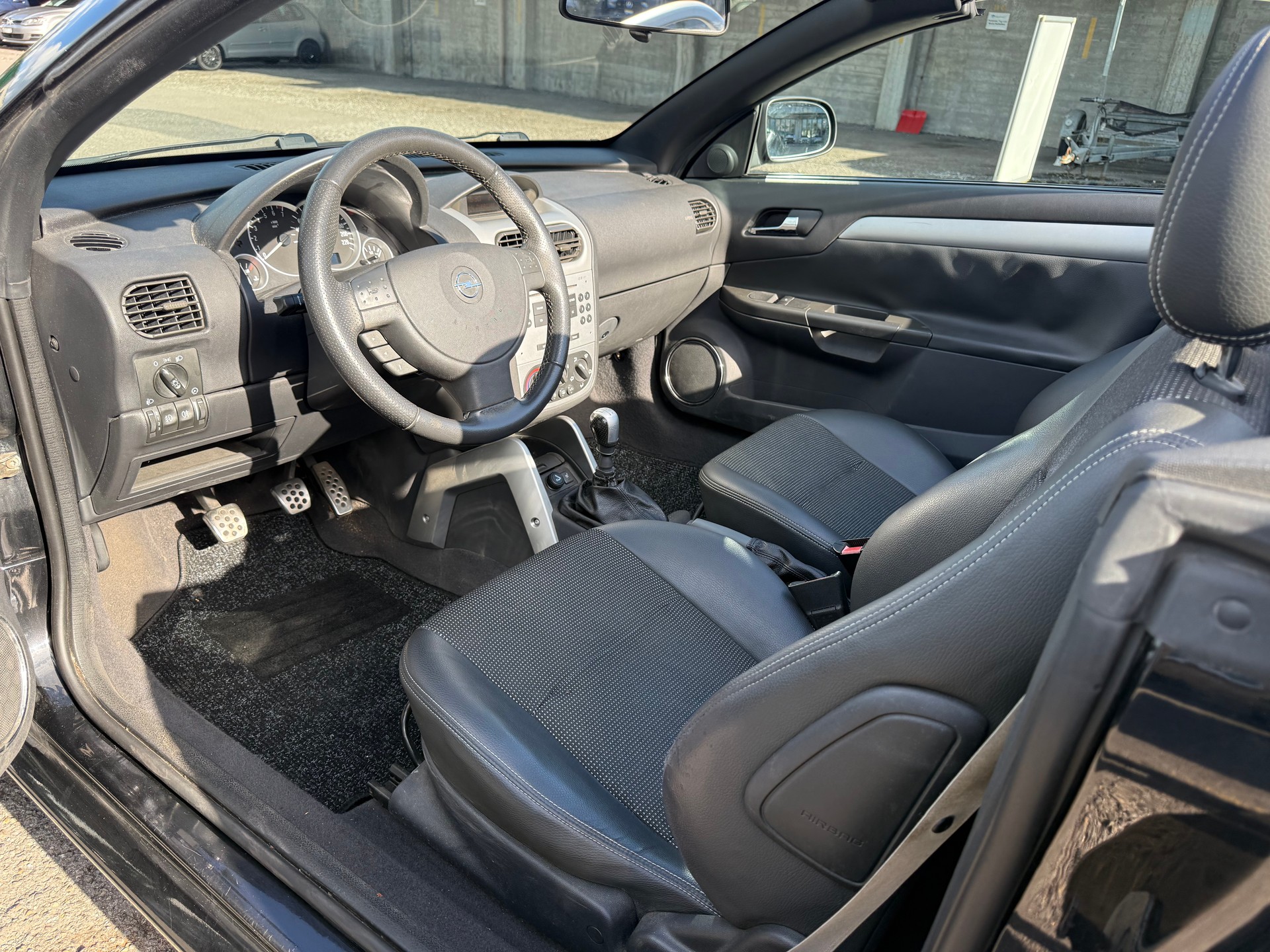 OPEL 1.4i 16V TP Titan-image-3