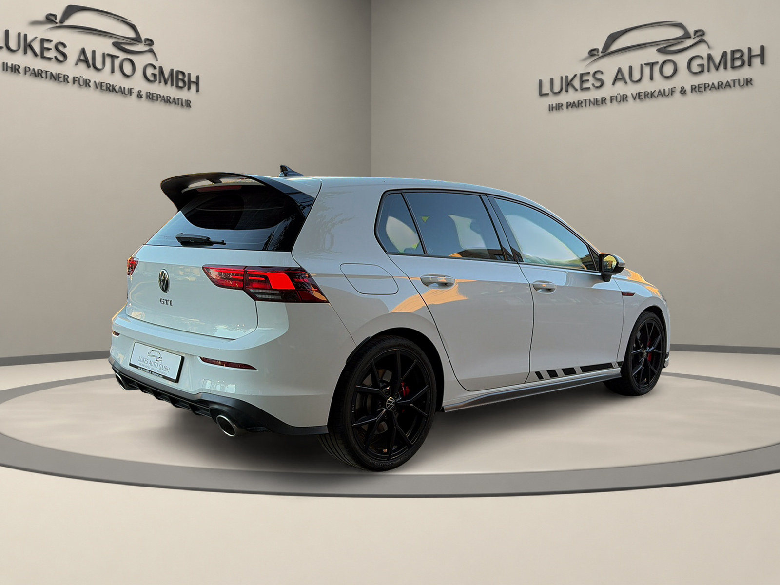 VW Golf 2.0 TSI GTI Clubsport DSG-image-5