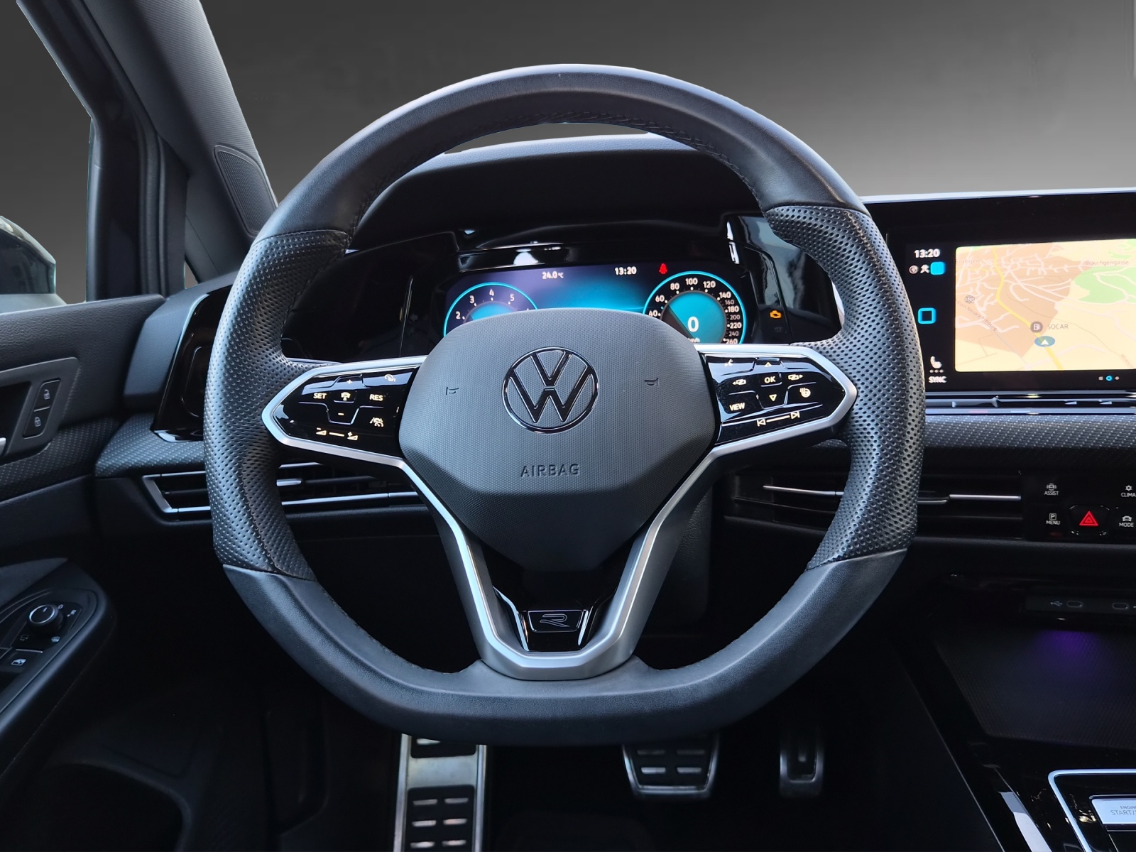 VW Golf Variant 1.5 eTSI mHEV R-Line-image-8