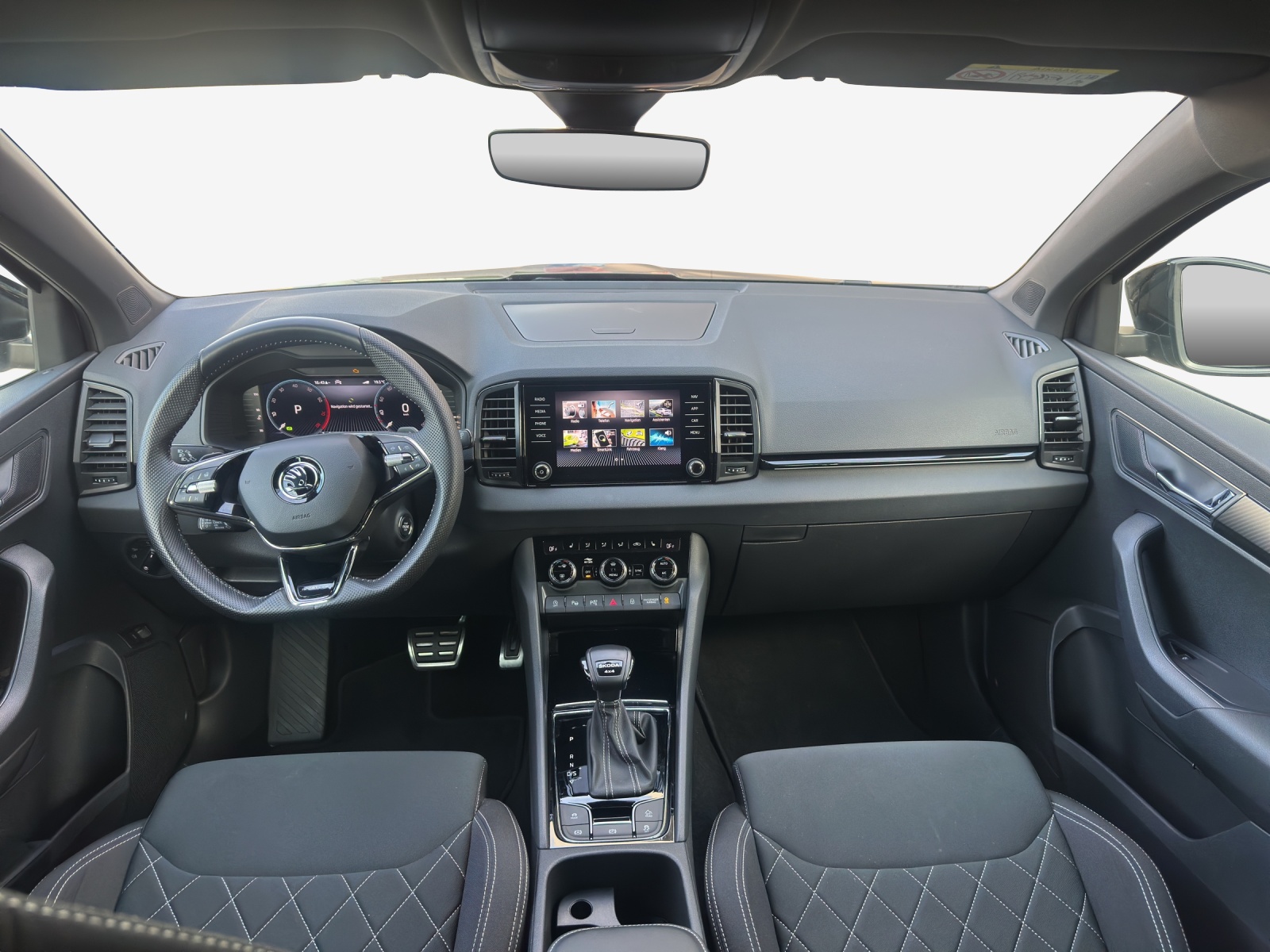 SKODA Karoq 2.0 TSI SportLine 4x4 DSG-image-8