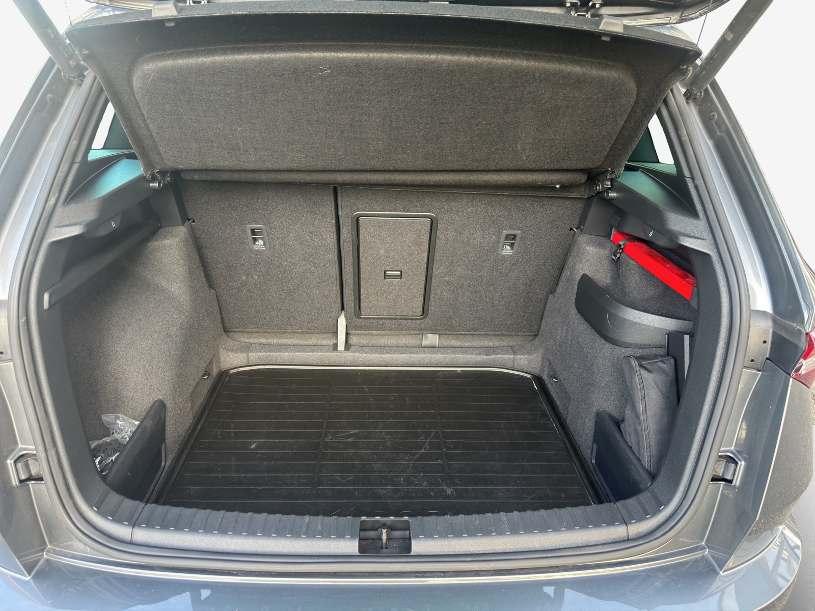 SKODA Karoq 2.0 TSI SportLine 4x4 DSG-image-12