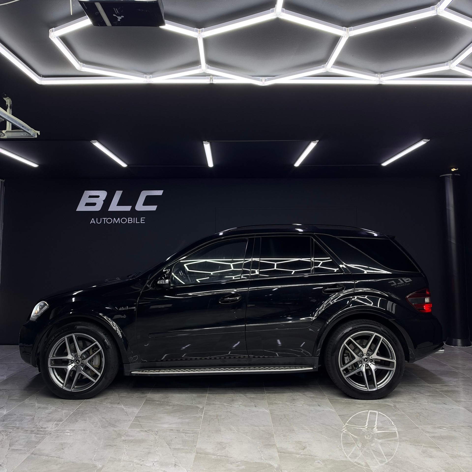 MERCEDES-BENZ ML 63 AMG 4Matic 7G-Tronic-image-2