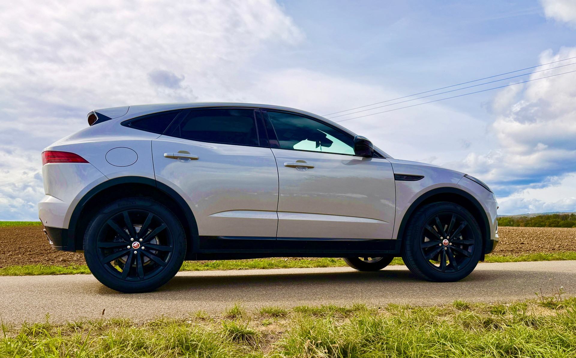 JAGUAR 2.0 D I4 200 R-Dynamic Black AWD-image-19