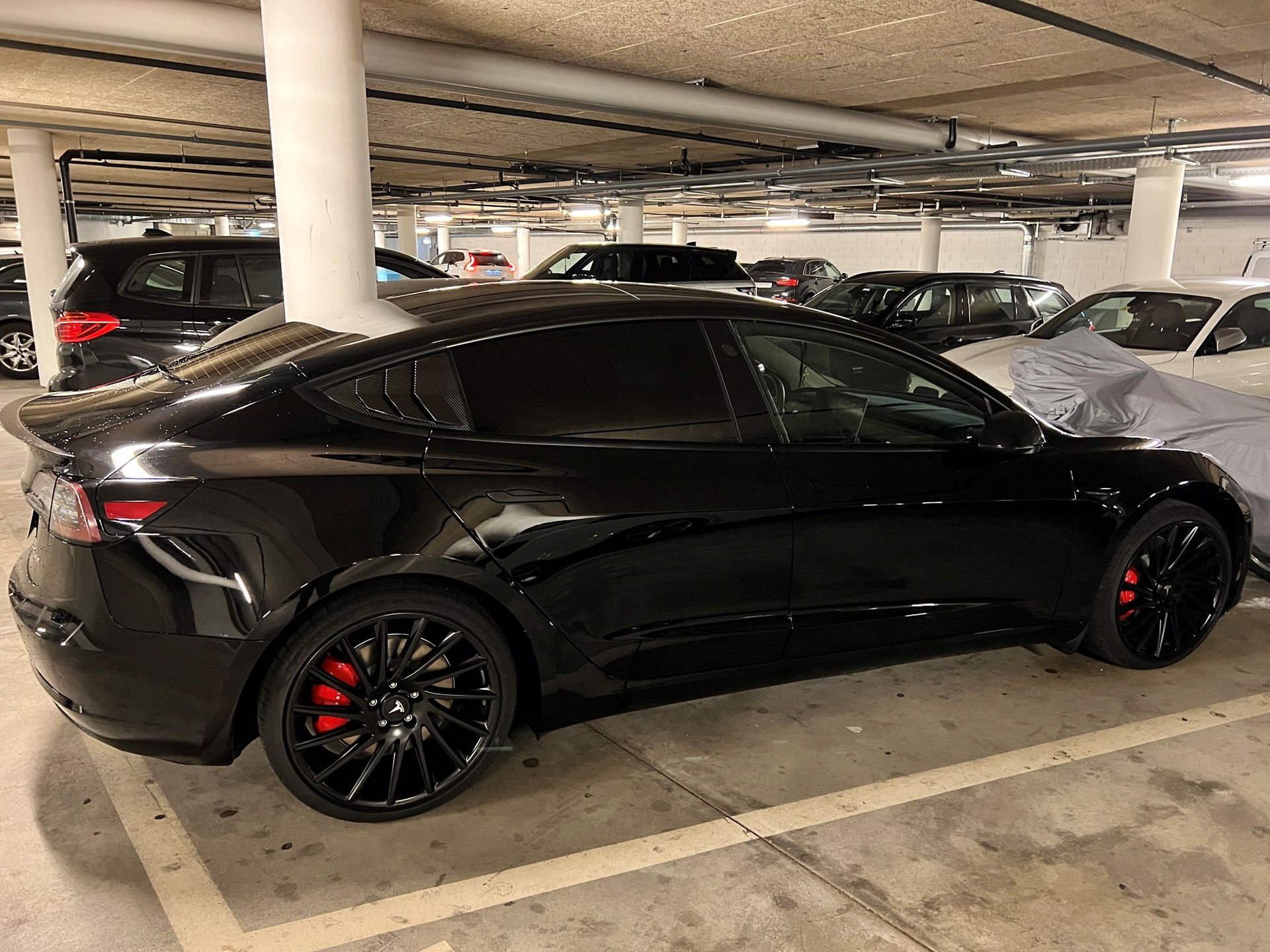 TESLA Model 3 Performance Dual Motor AWD-image-2