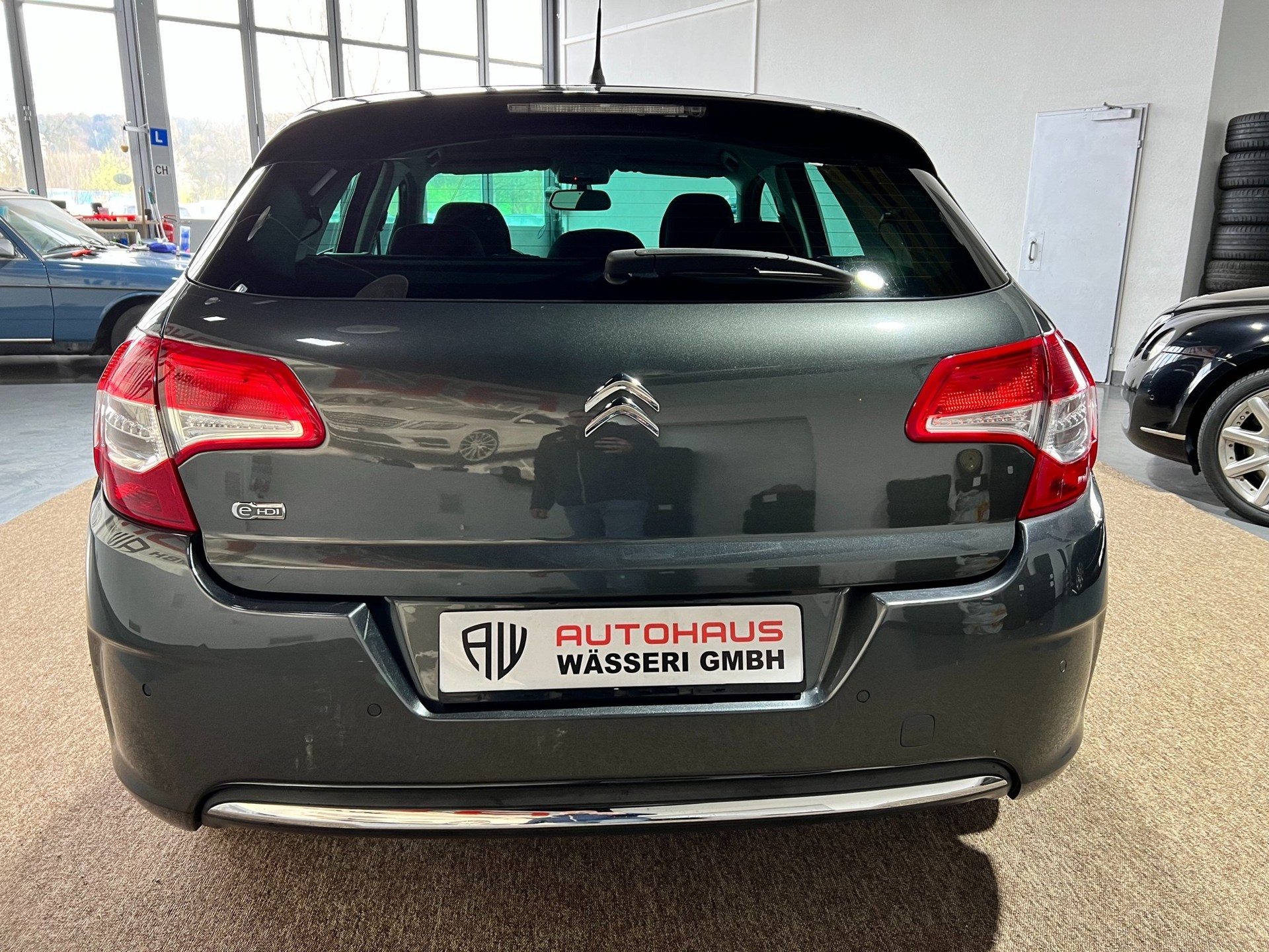 CITROEN C4 1.6 e-HDi Séduction-image-3