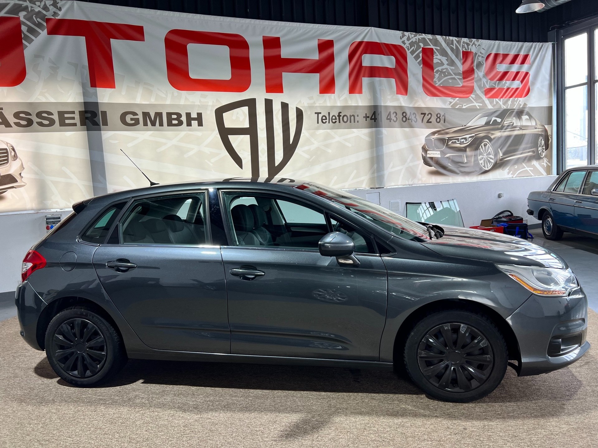 CITROEN C4 1.6 e-HDi Séduction-image-1