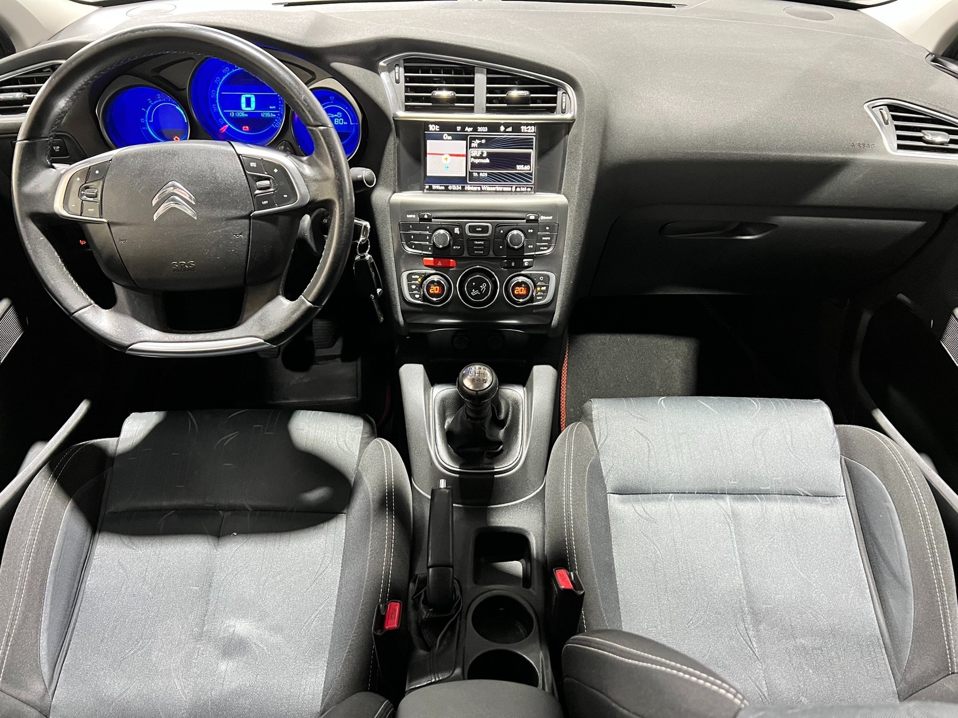 CITROEN C4 1.6 e-HDi Séduction-image-9