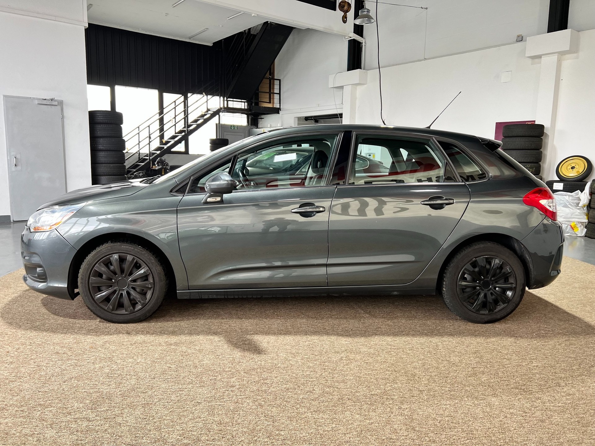 CITROEN C4 1.6 e-HDi Séduction-image-6