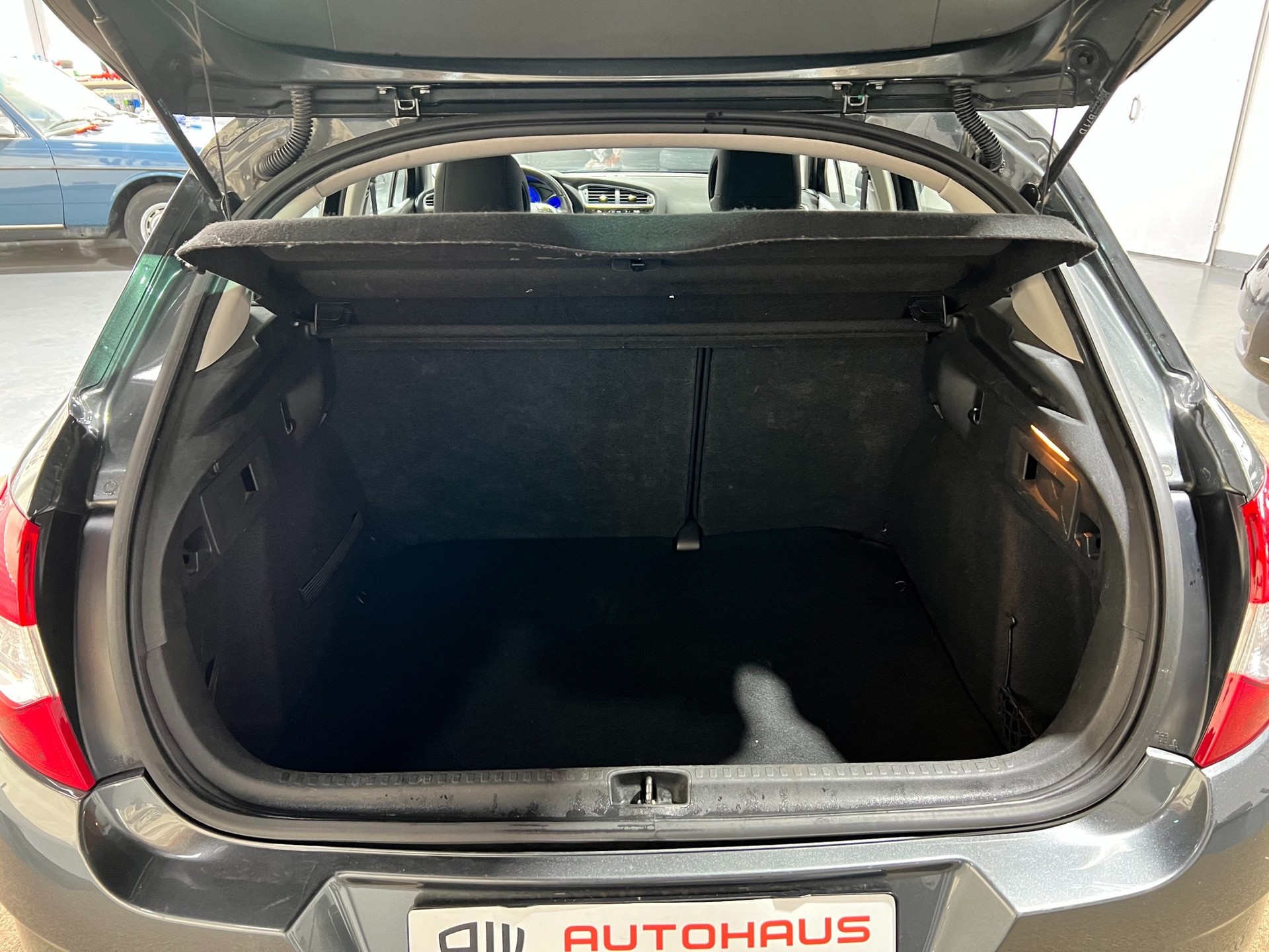 CITROEN C4 1.6 e-HDi Séduction-image-4
