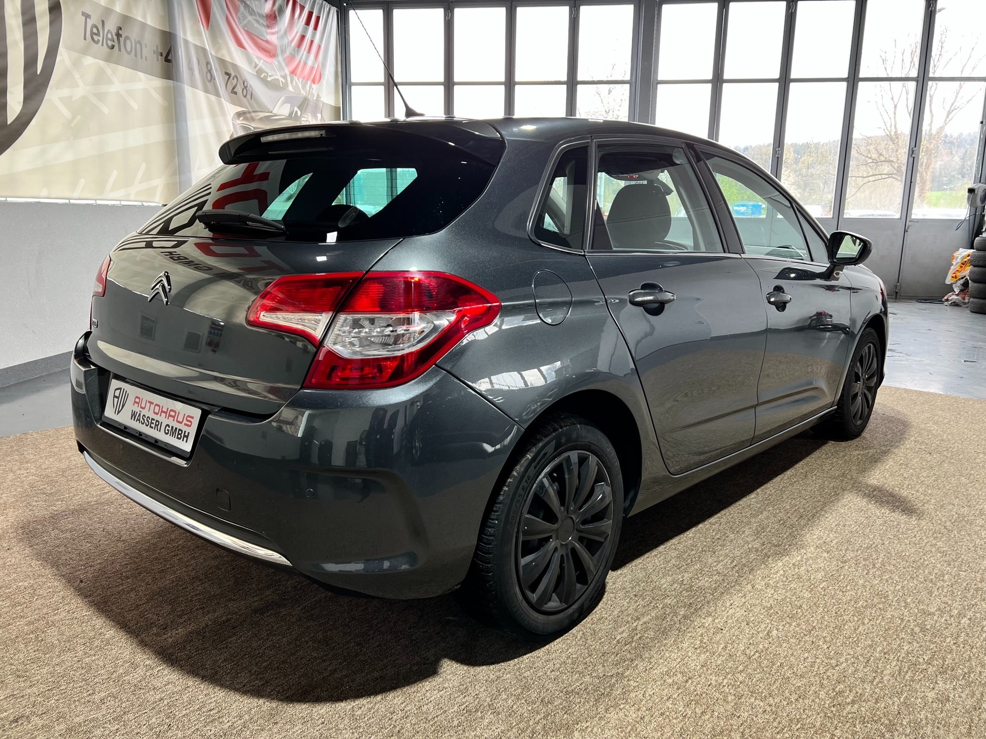 CITROEN C4 1.6 e-HDi Séduction-image-2