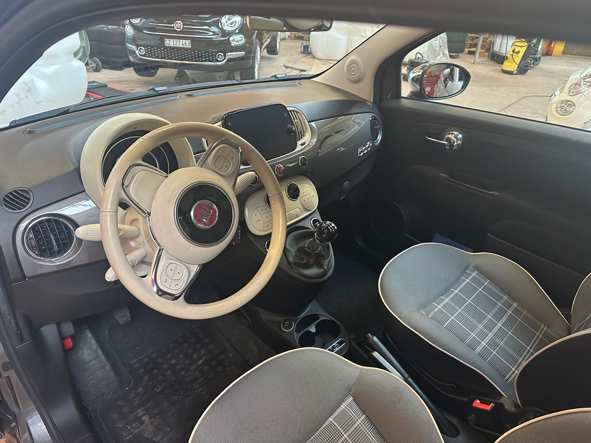 FIAT 500C Twin Air 0.9 Mirror-image-7