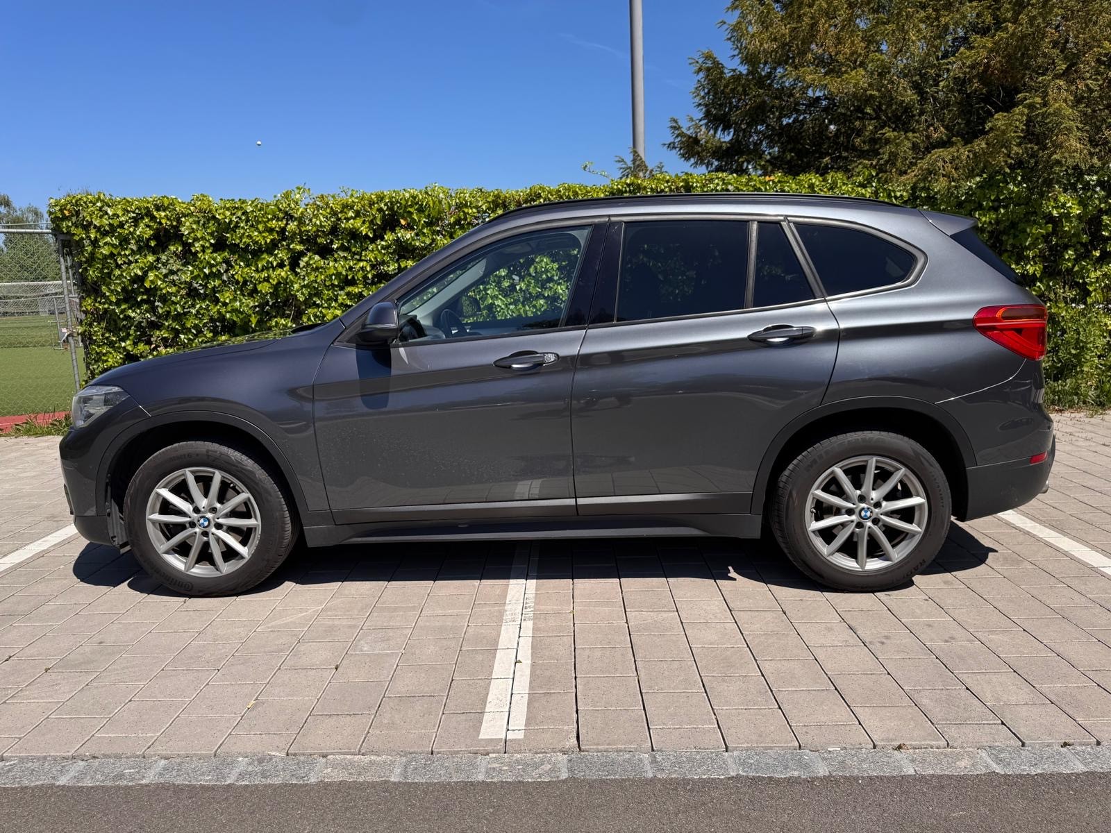 BMW BMW X1 xDrive18d Sport Line 4x4 Steptronic Lane Assist | Kamera | Xenon | AHK | Top Zustand-image-1