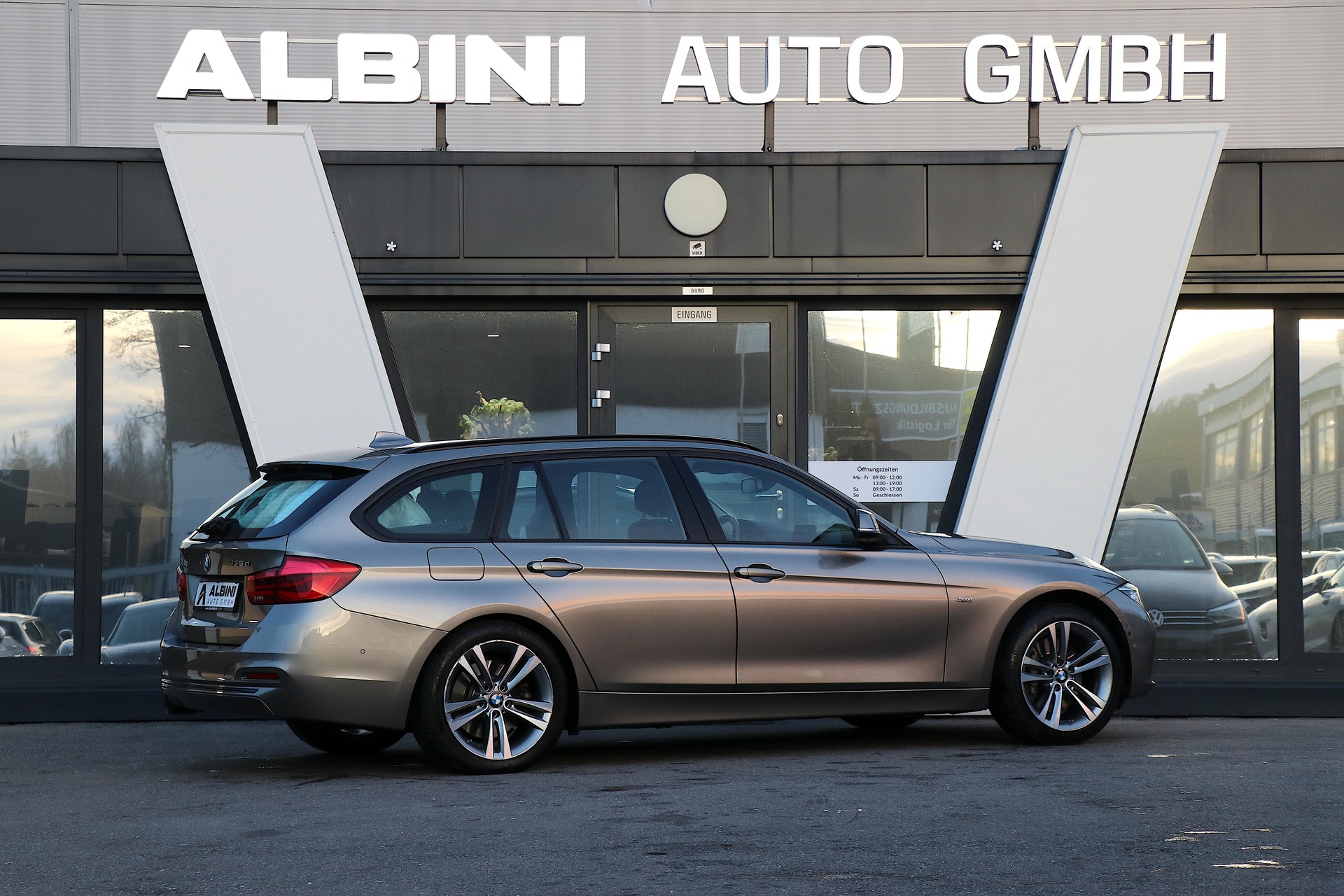 BMW 335d xDrive *Dähler 333 PS* Touring Sport Line Steptronic-image-2