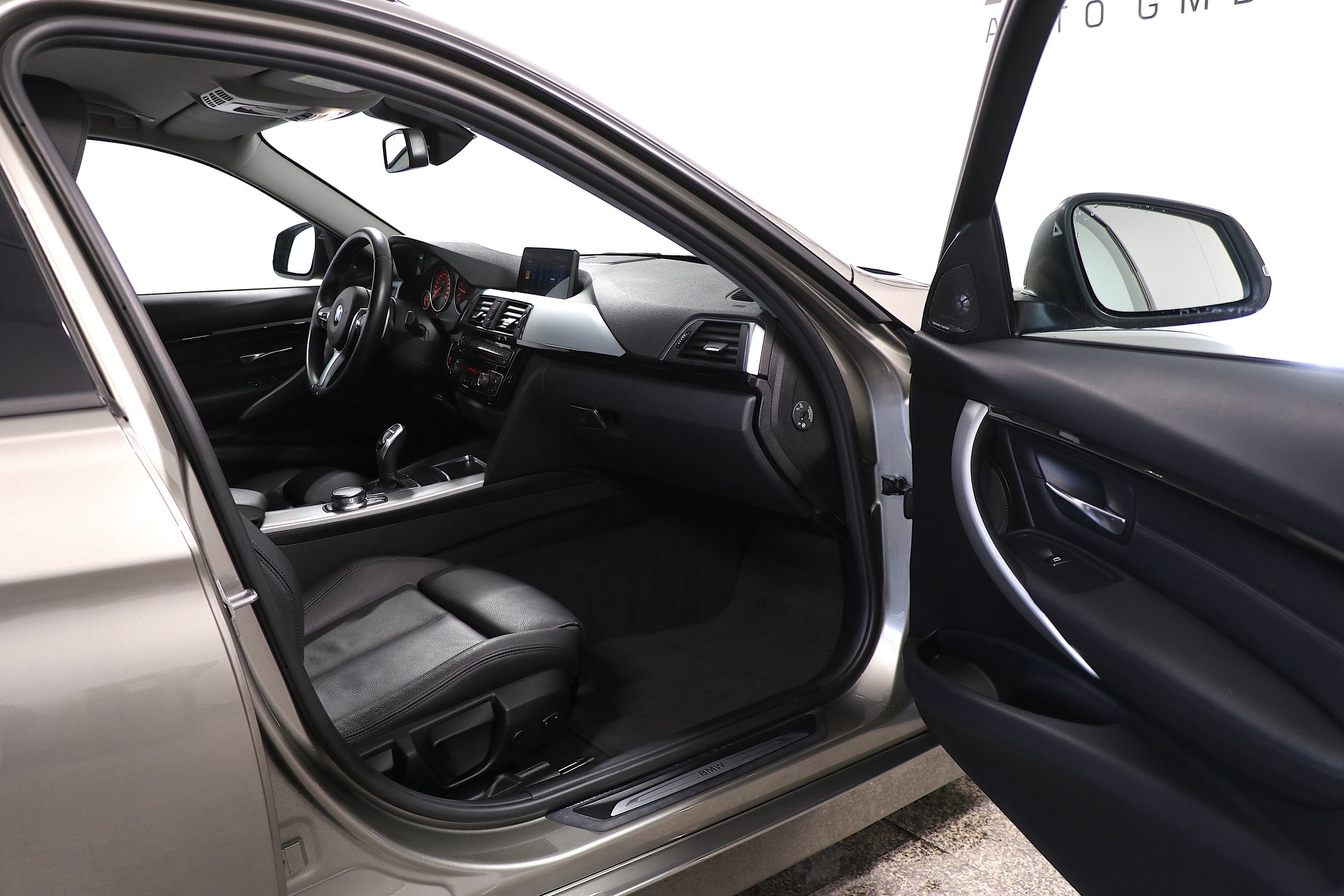 BMW 335d xDrive *Dähler 333 PS* Touring Sport Line Steptronic-image-10