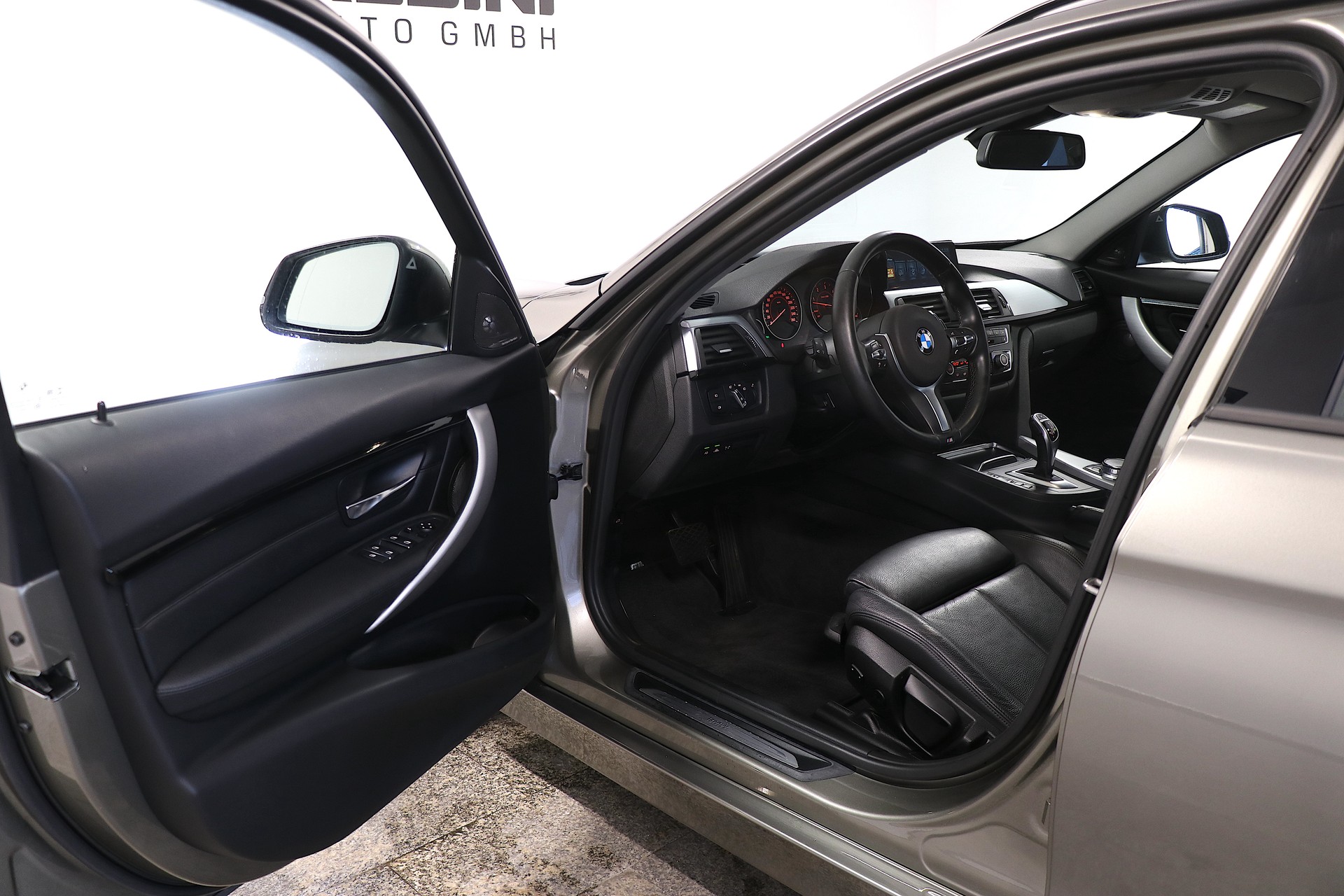 BMW 335d xDrive *Dähler 333 PS* Touring Sport Line Steptronic-image-4