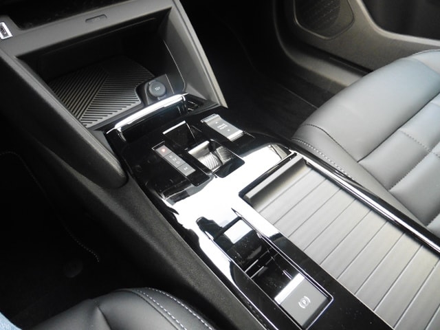 CITROEN C4 HEV Max e-DCS6-image-9