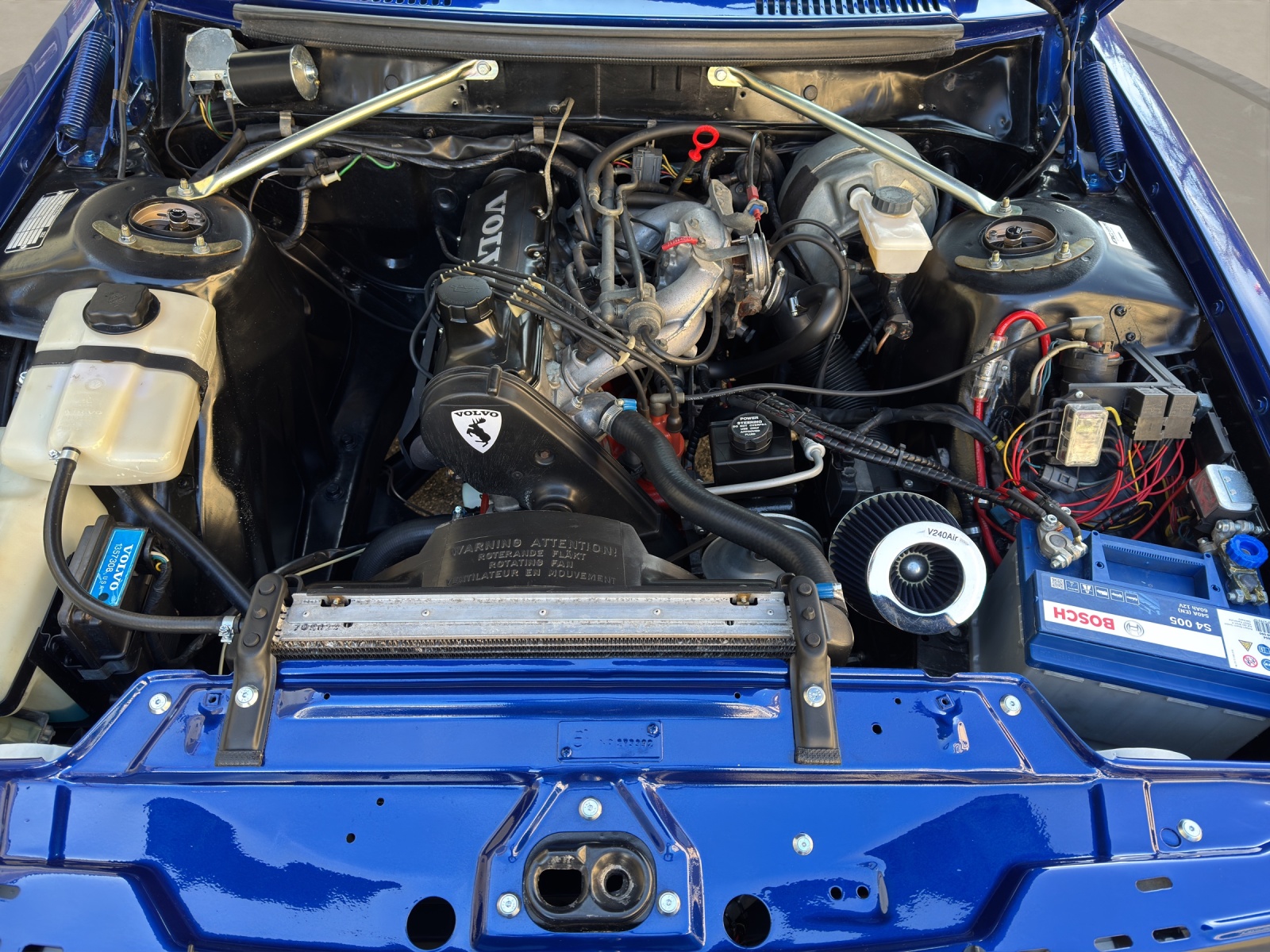 VOLVO 240 2.3-image-13