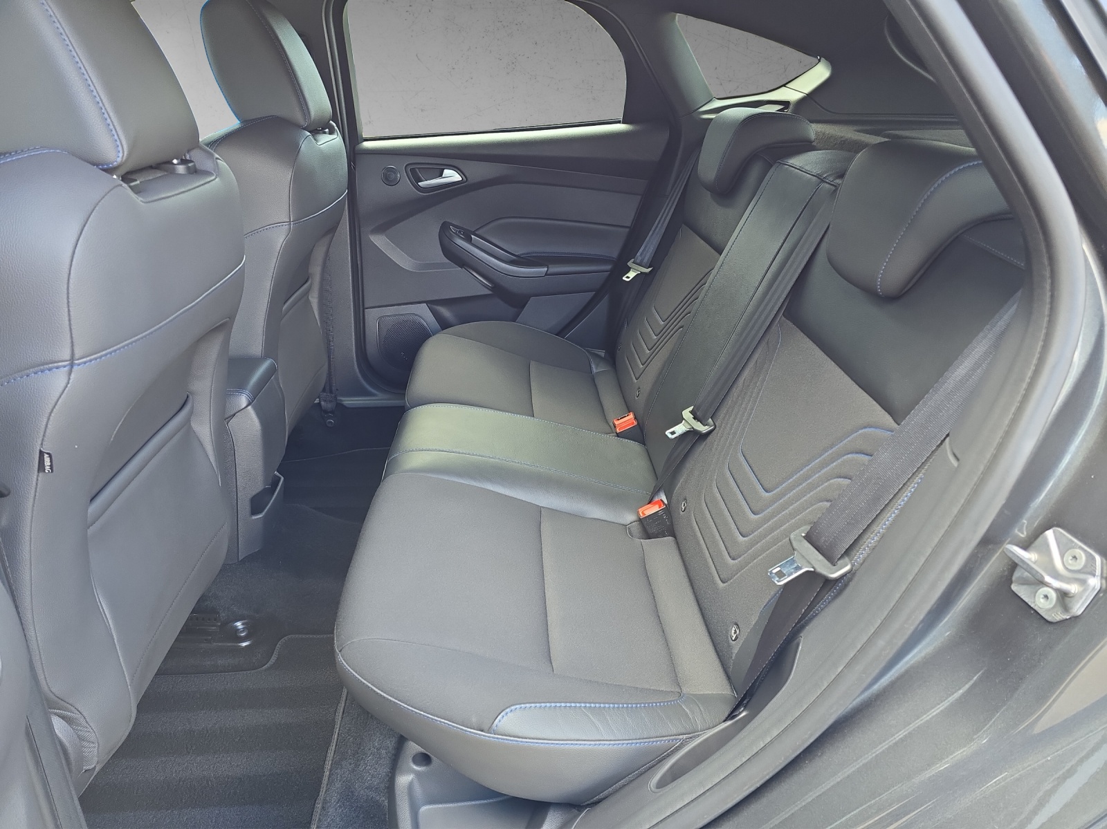 FORD Focus 2.3 EcoBoost RS AWD-image-11