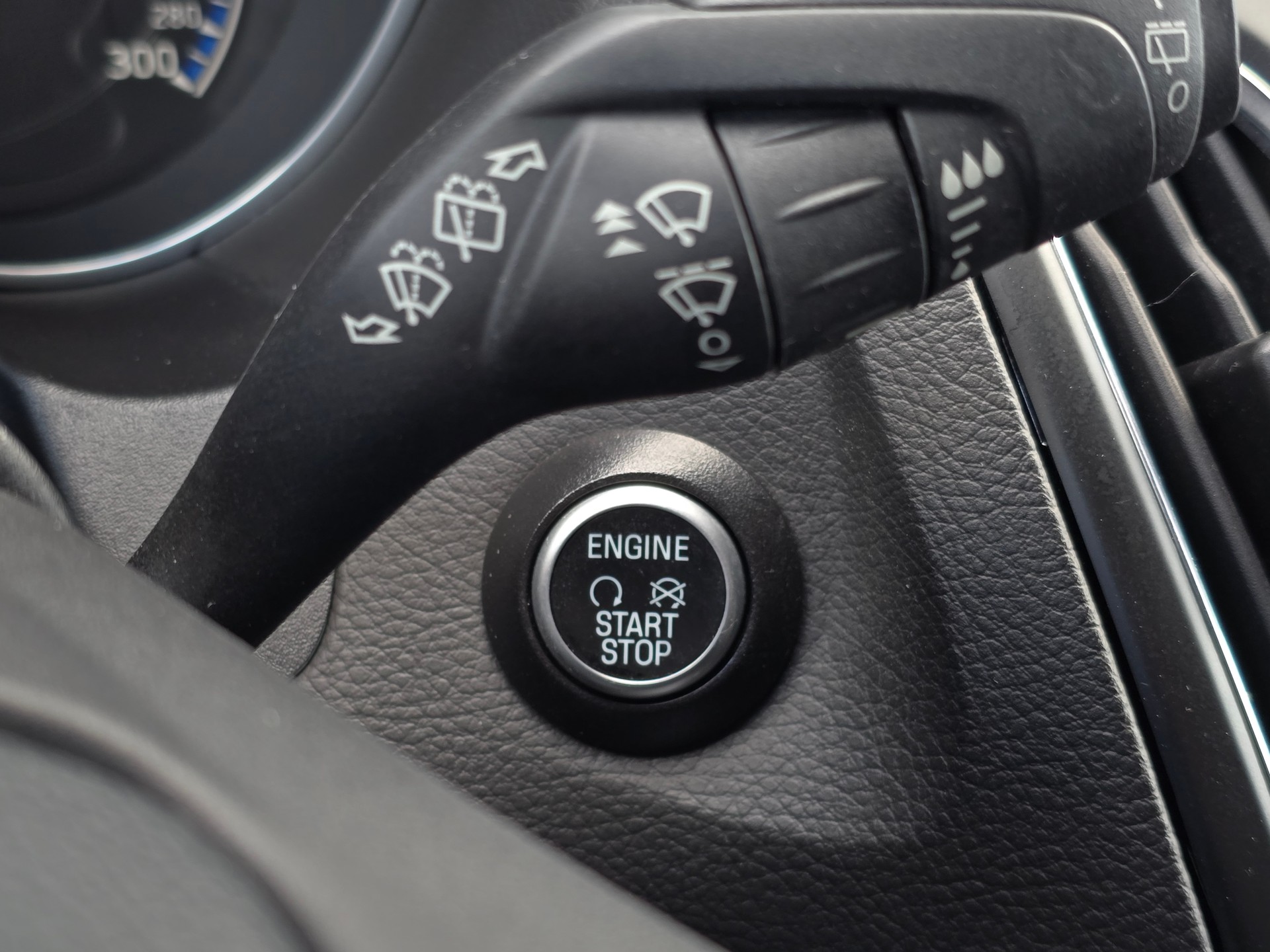 FORD Focus 2.3 EcoBoost RS AWD-image-25