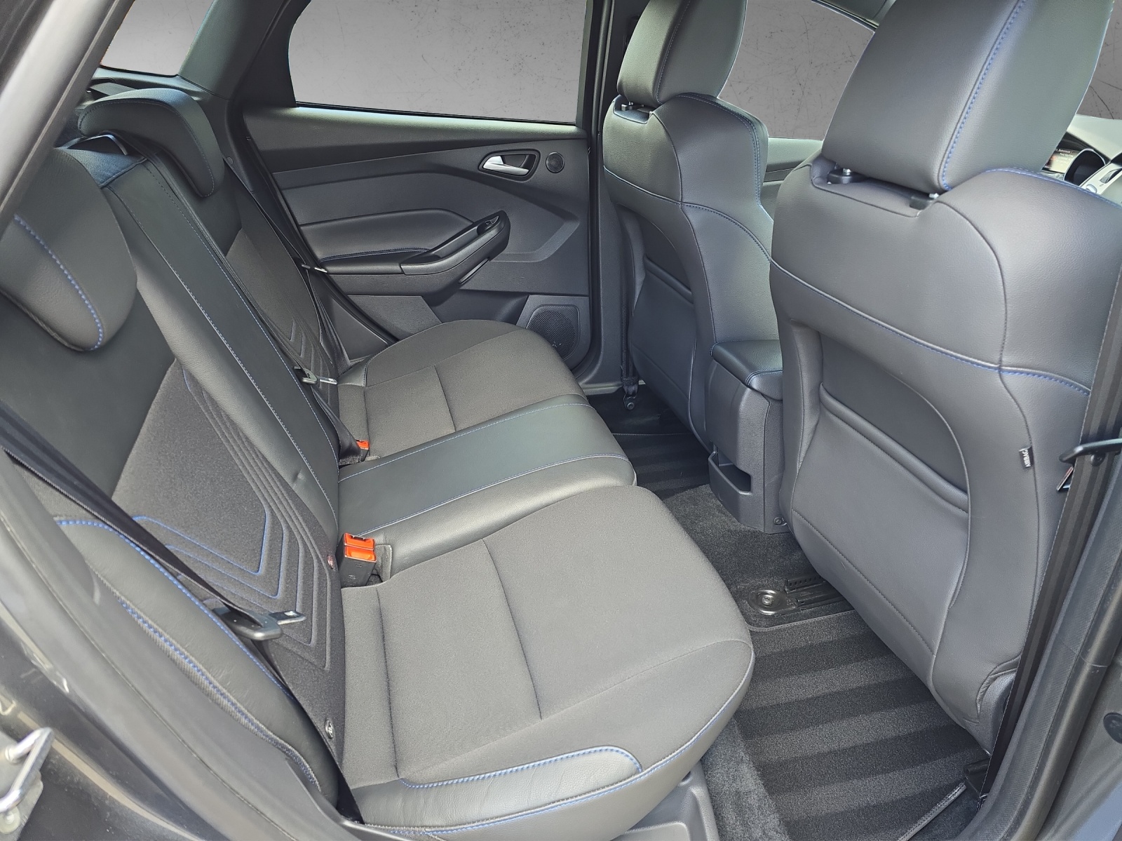 FORD Focus 2.3 EcoBoost RS AWD-image-12