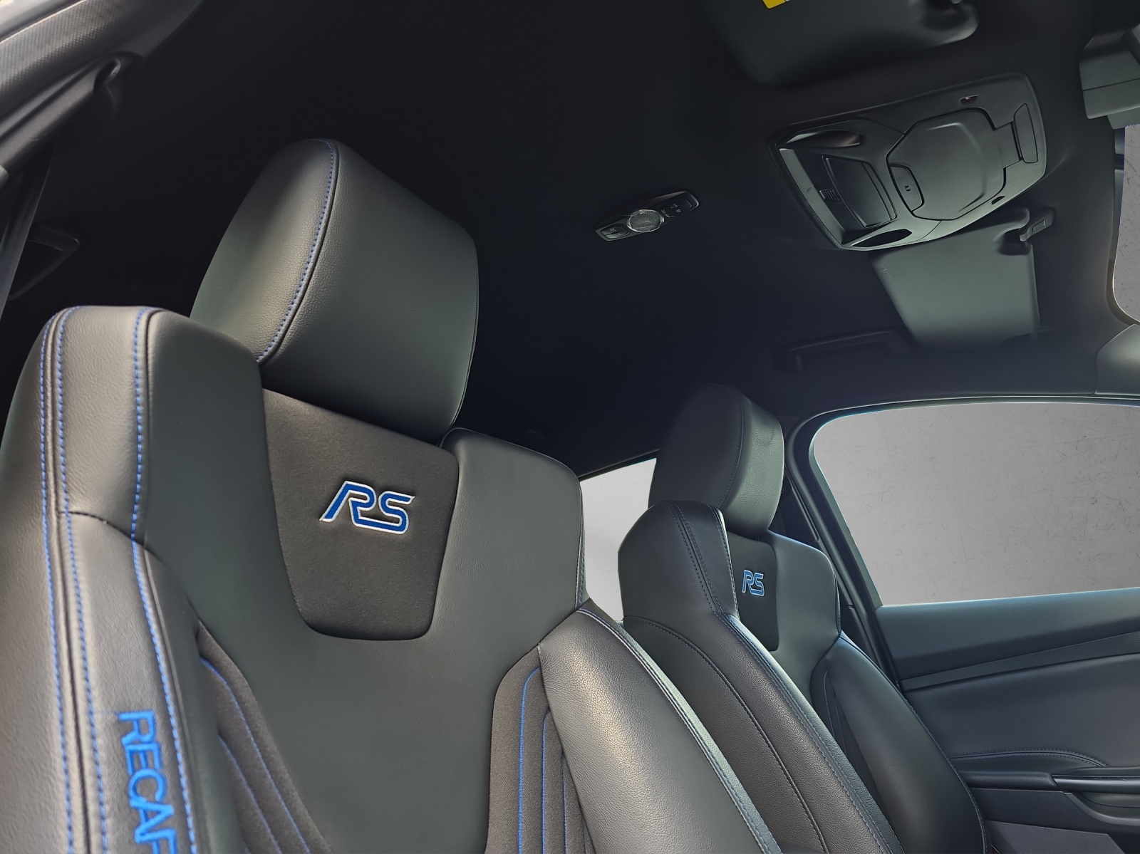 FORD Focus 2.3 EcoBoost RS AWD-image-13