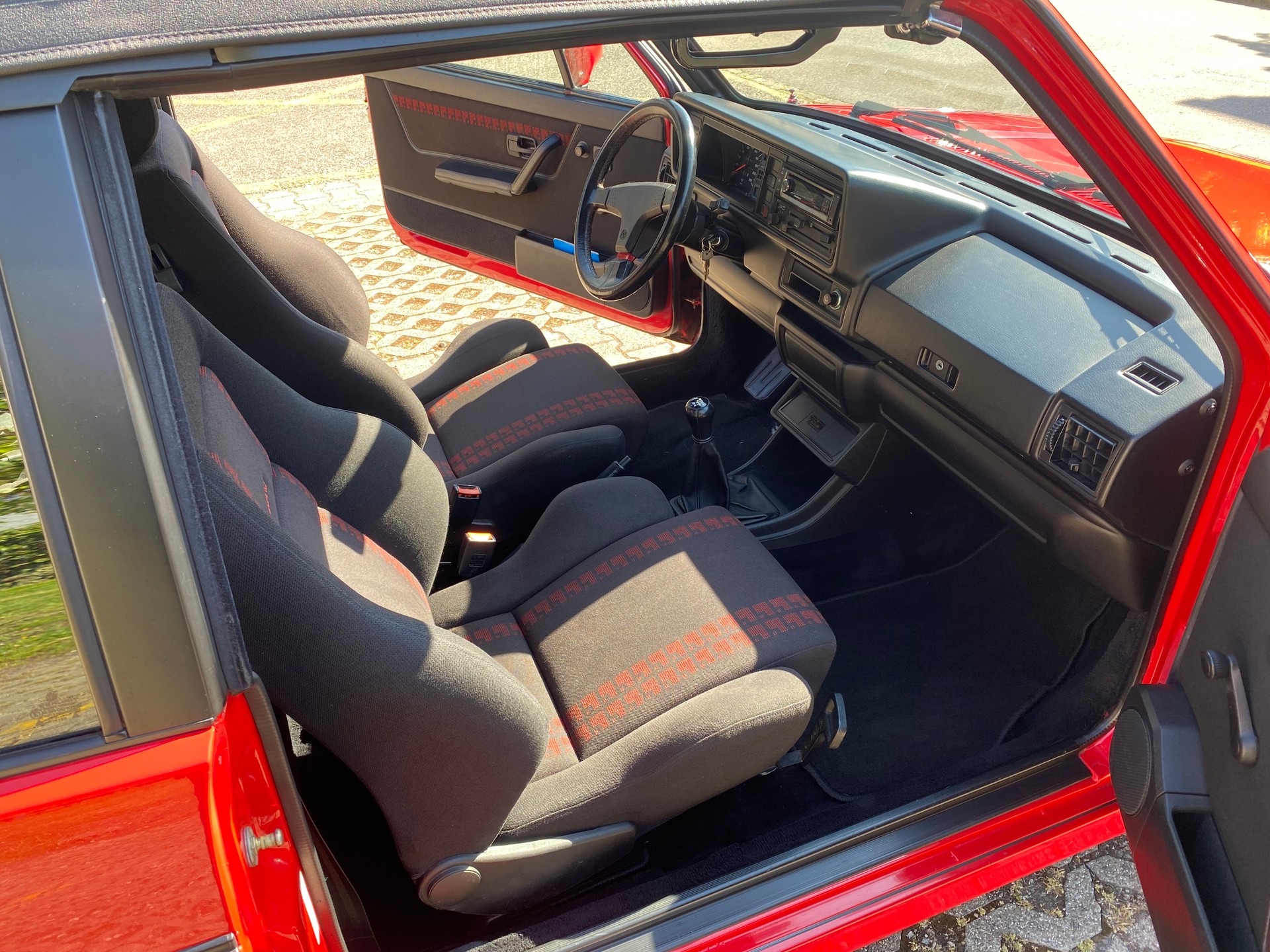 VW Golf Cabriolet 1800 Sport-Line-image-5