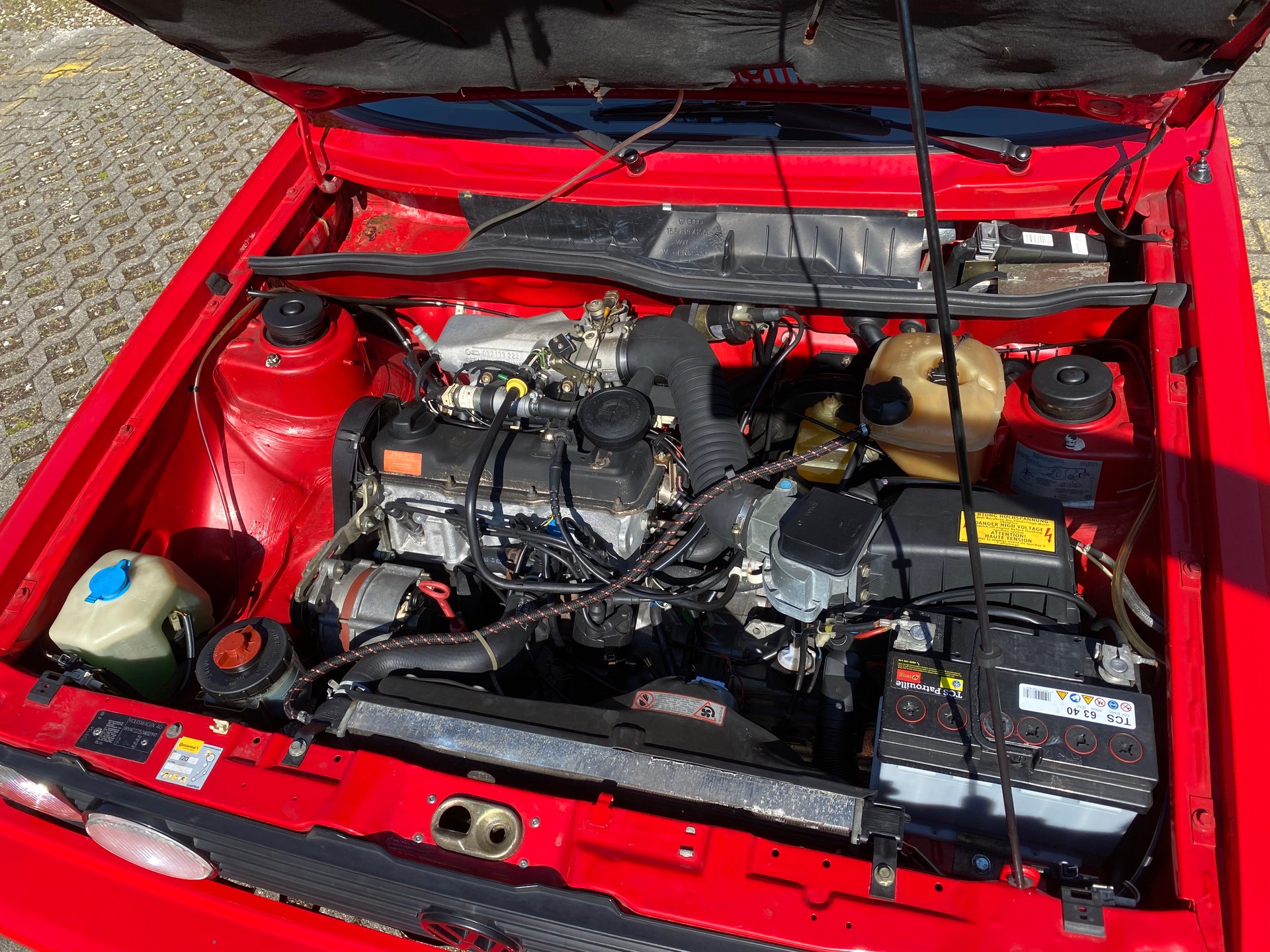 VW Golf Cabriolet 1800 Sport-Line-image-9