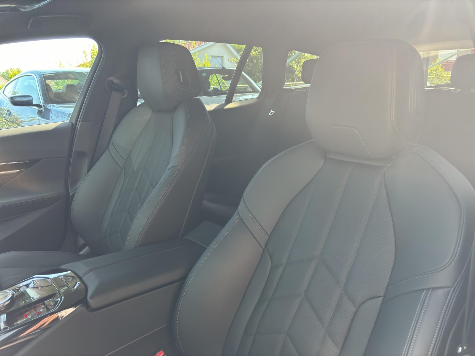 BMW 520d xDrive Touring-image-20