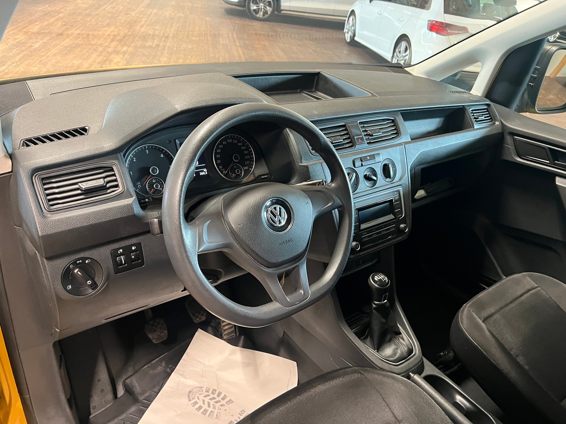 VW Caddy 2.0TDI BlueMotion Technology 4M.-image-9
