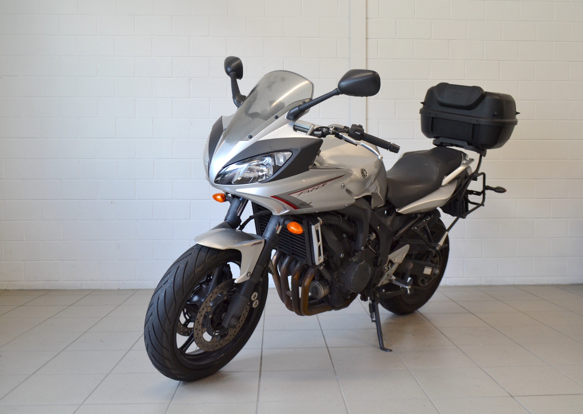 YAMAHA FZ6 Fazer S2 ABS-showroom-element-1