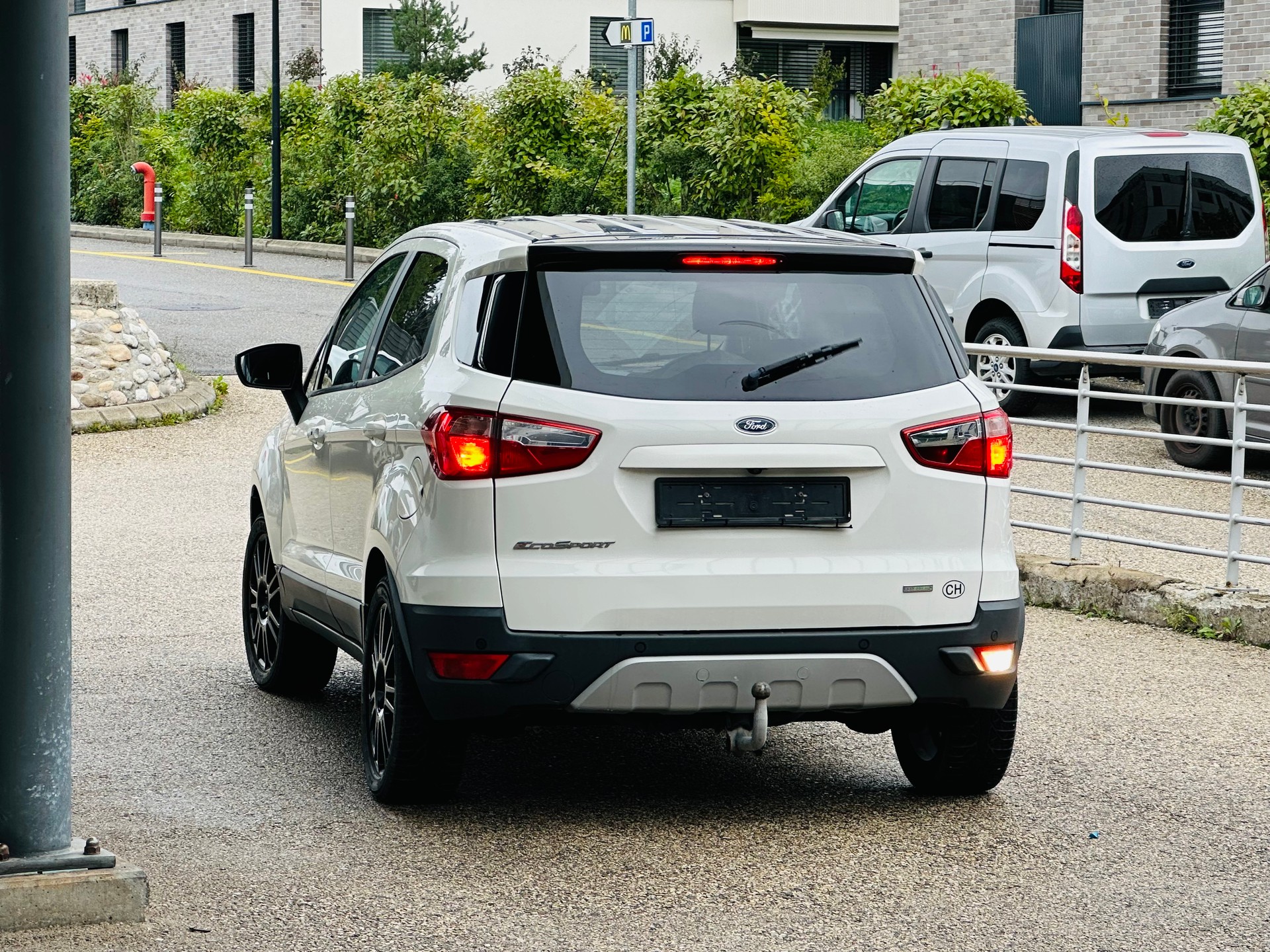FORD EcoSport 1.0 SCTi Titanium-image-5