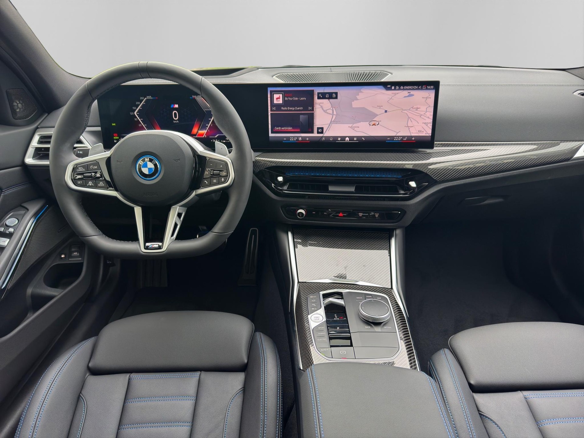 BMW 330e xDrive Touring M Sportpaket Pro-image-12
