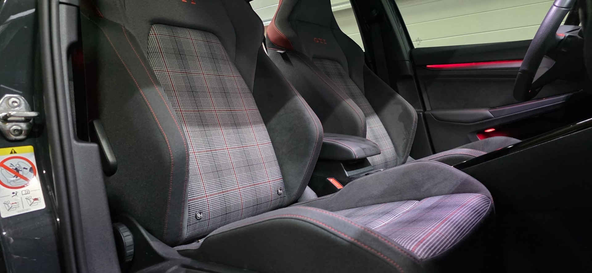 VW Golf 2.0 TSI GTI DSG *266 PS*-image-10