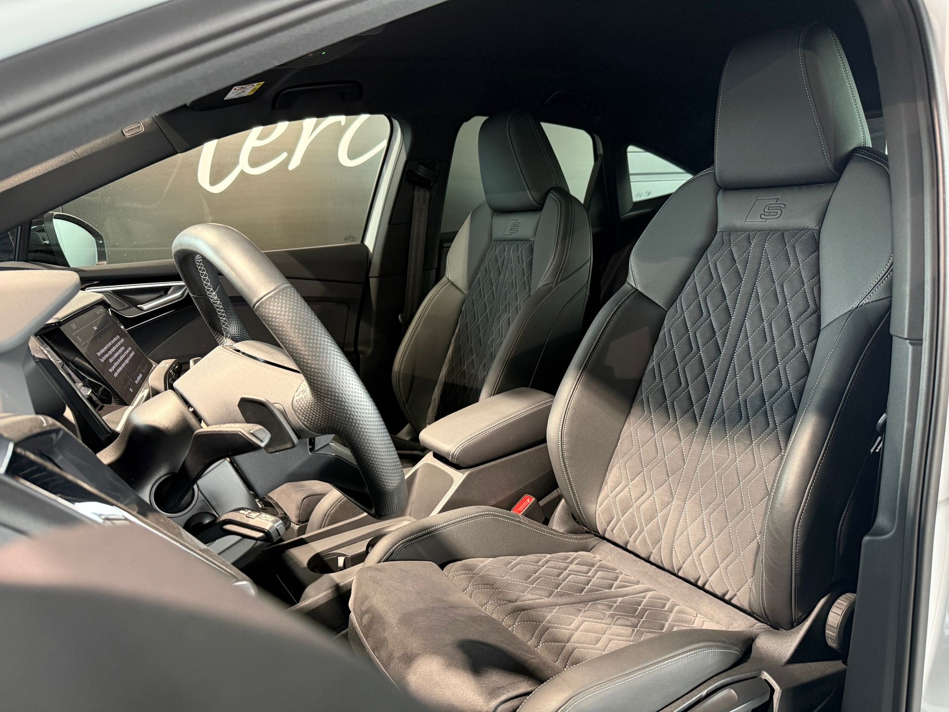 AUDI Q4 Sportback e-tron 50 quattro-image-3