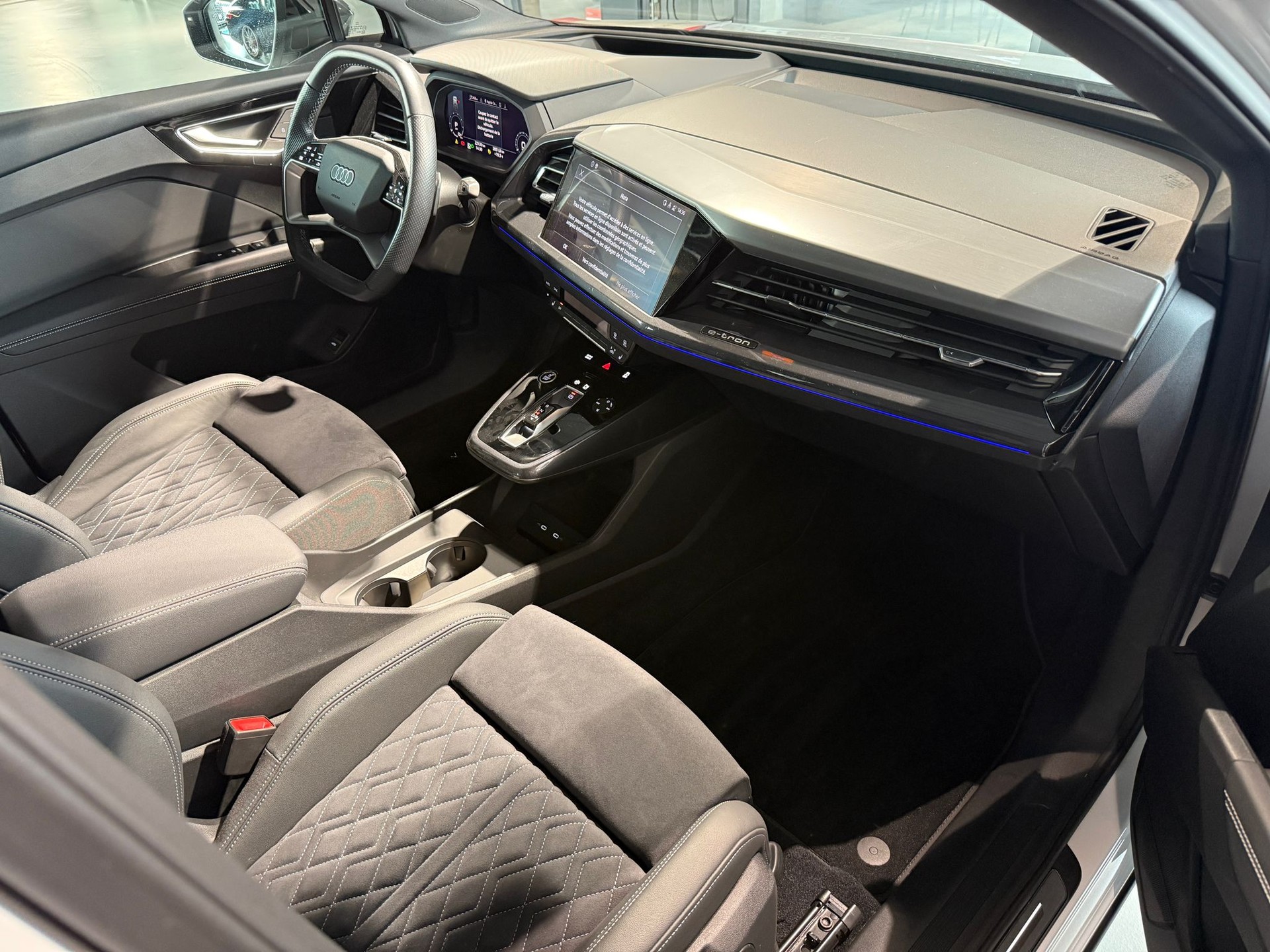 AUDI Q4 Sportback e-tron 50 quattro-image-8