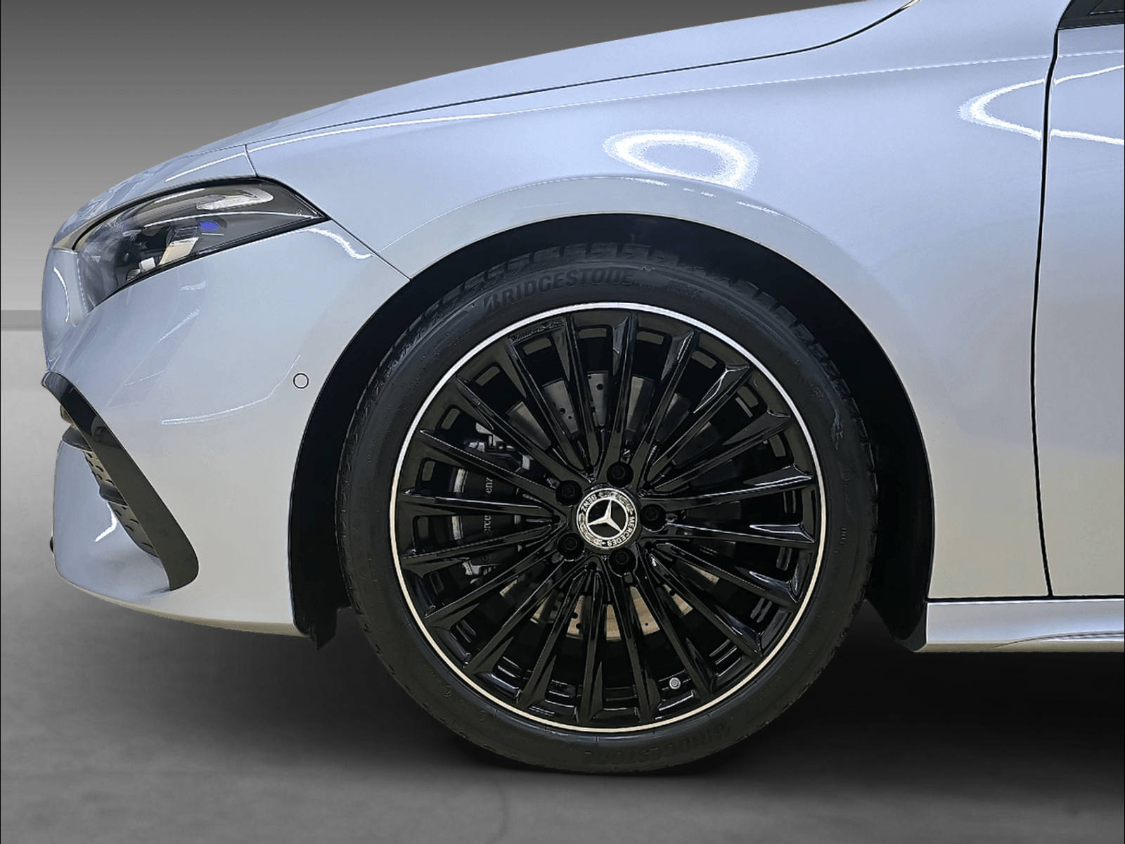 MERCEDES-BENZ A 250 4Matic-image-5