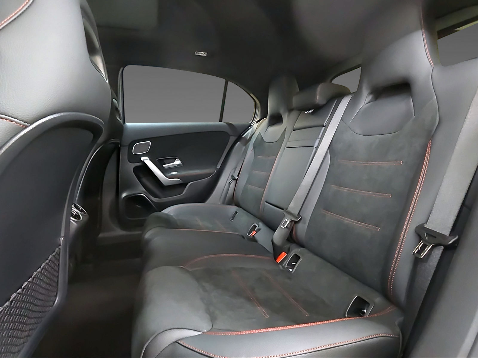 MERCEDES-BENZ A 250 4Matic-image-10