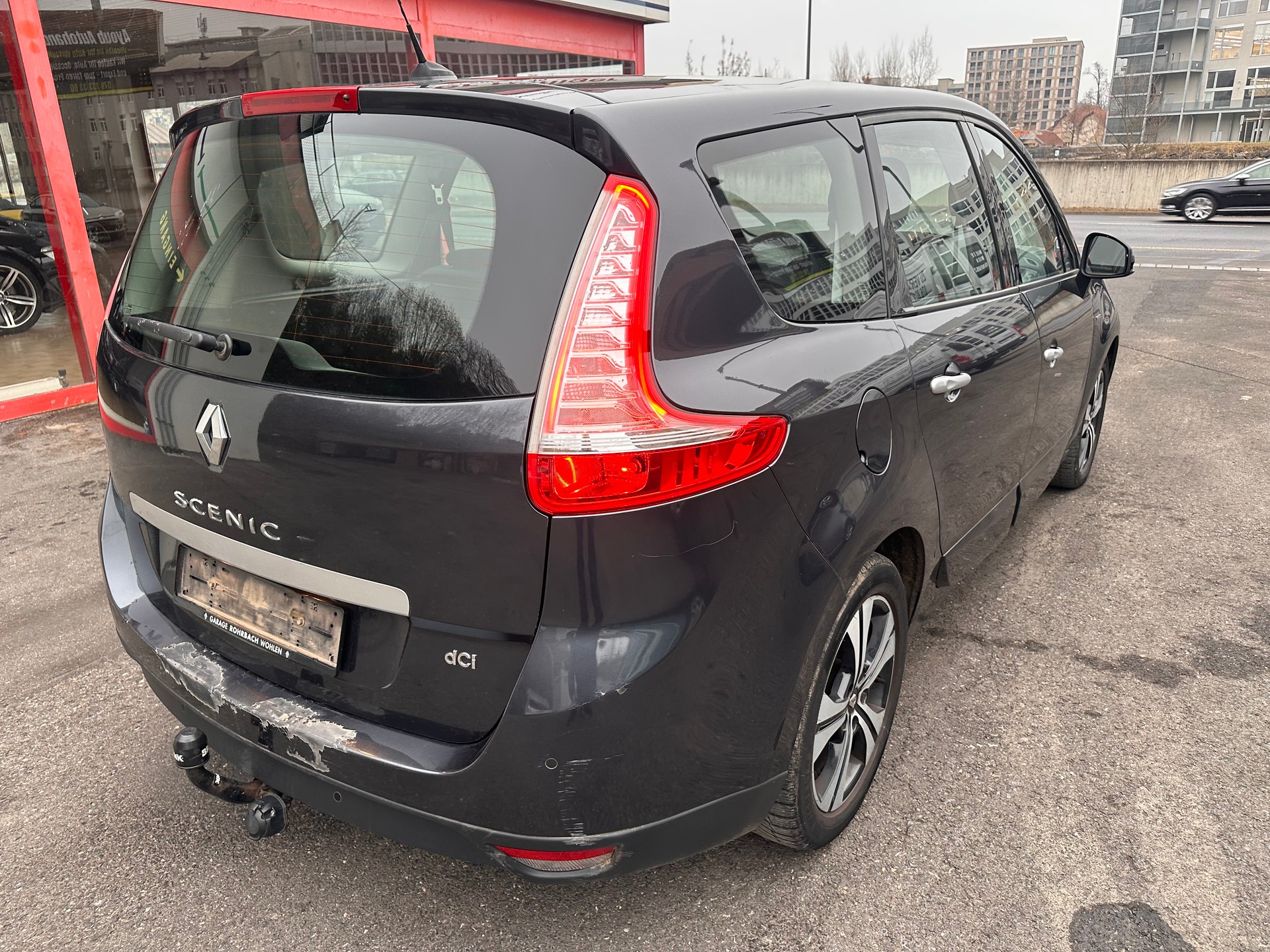 RENAULT Grand Scénic 2.0 dCi Bose Automatic-image-6
