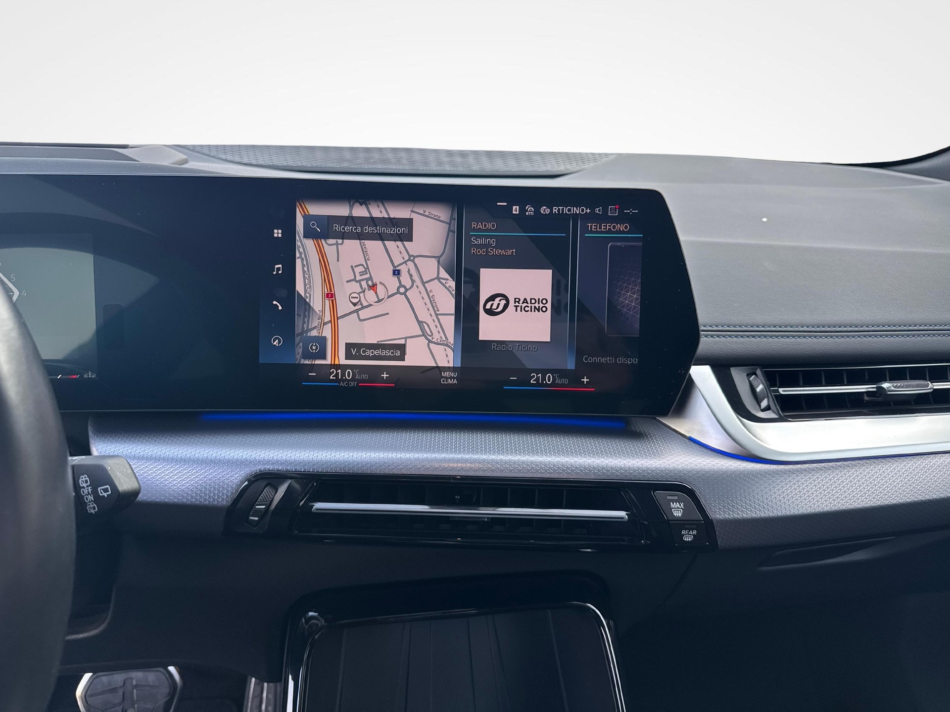 BMW 223i xDrive Active Tourer-image-15