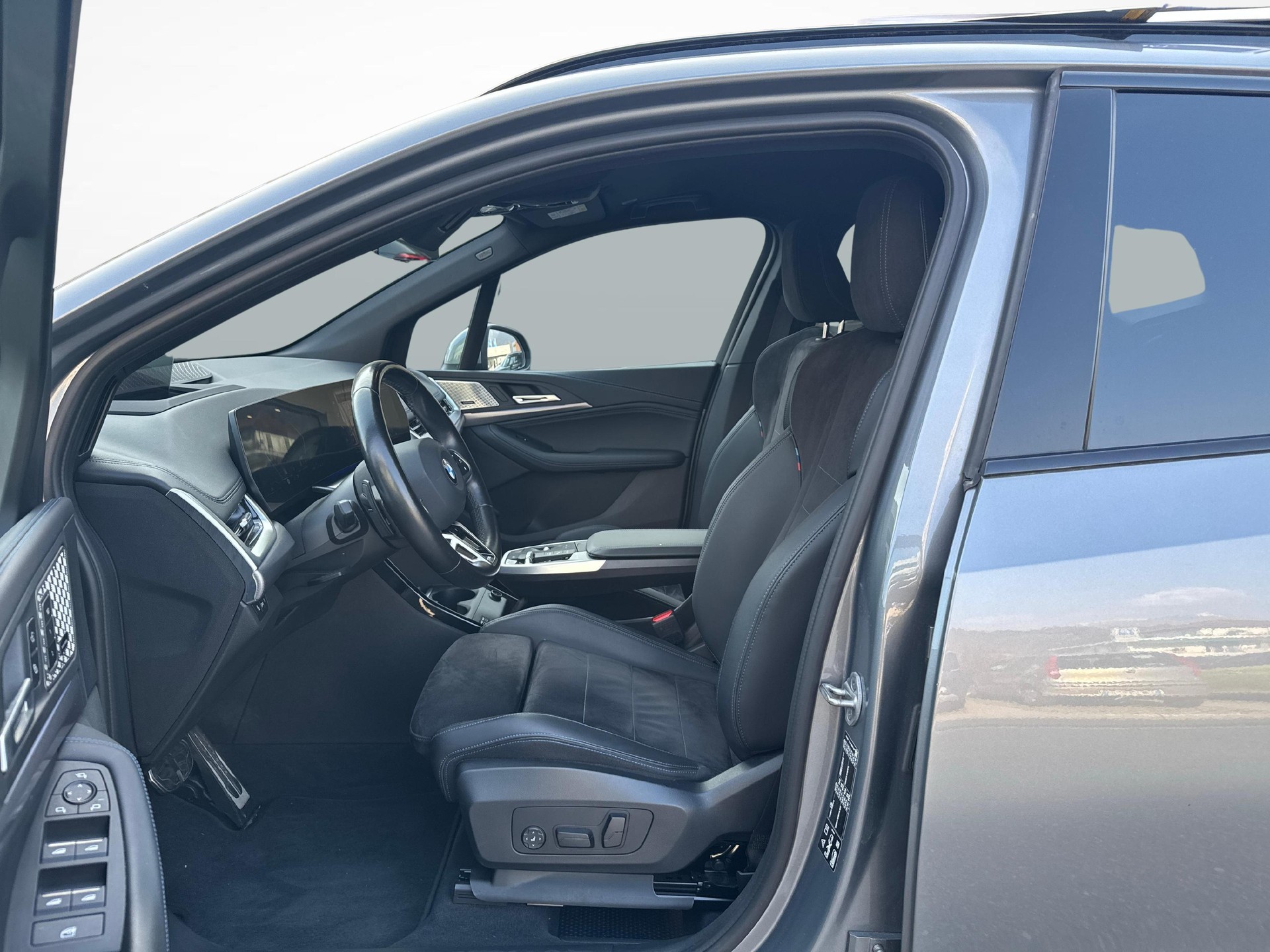 BMW 223i xDrive Active Tourer-image-10