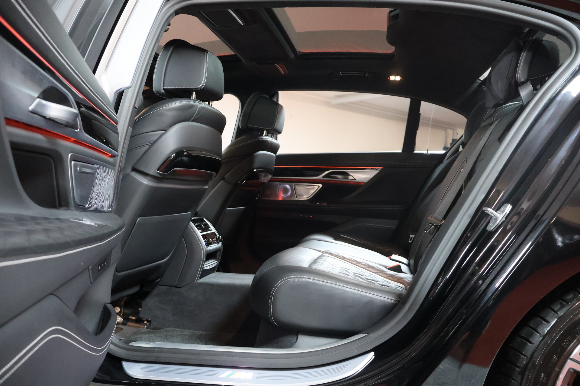 BMW 750Li xDrive M Sport Steptronic-image-19