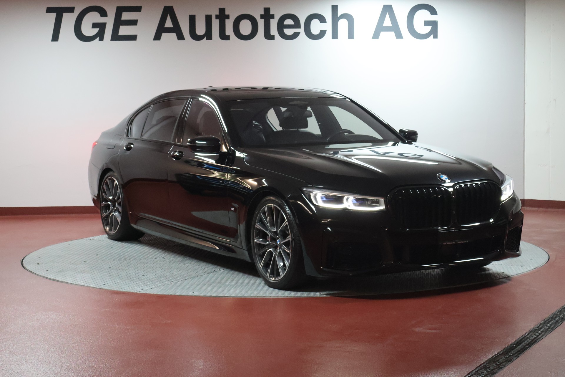 BMW 750Li xDrive M Sport Steptronic-image-2